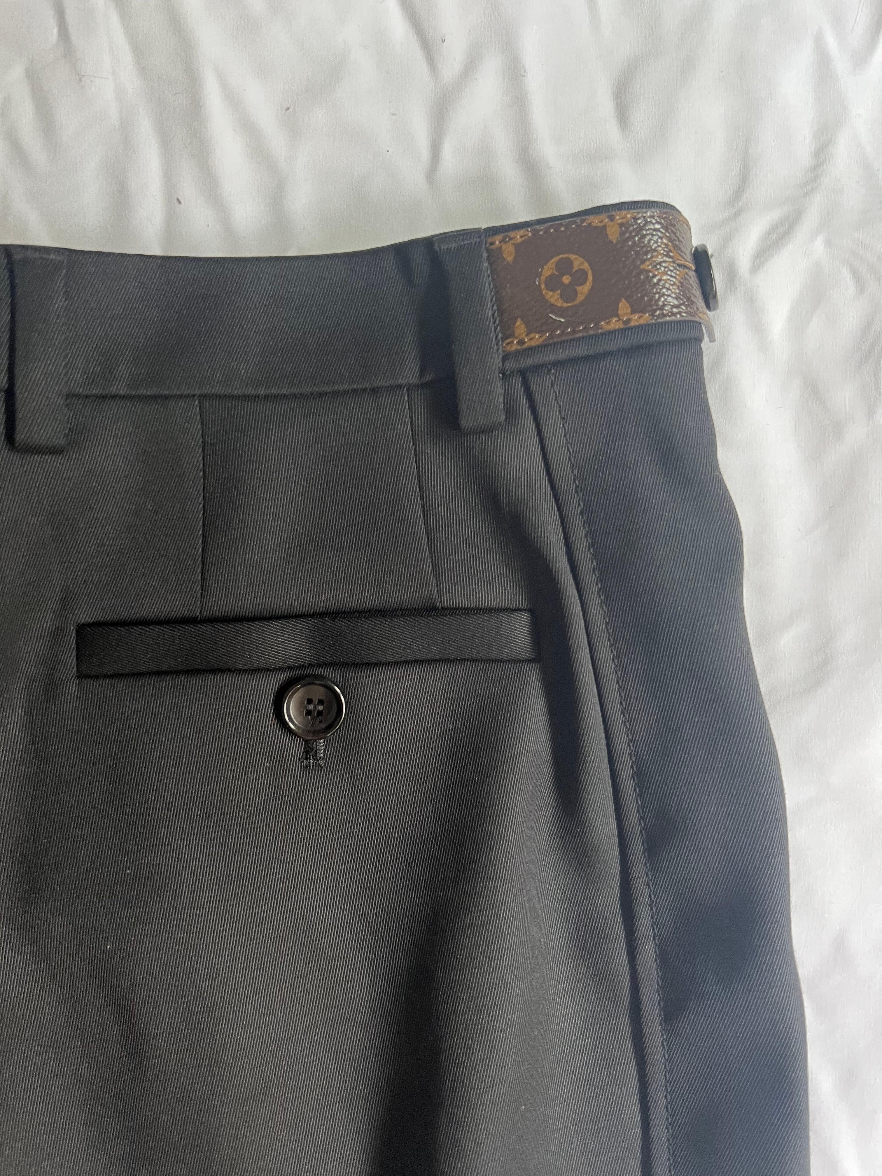 Women's Louis Vuitton Black Trousers Pants, Size 38 For Sale