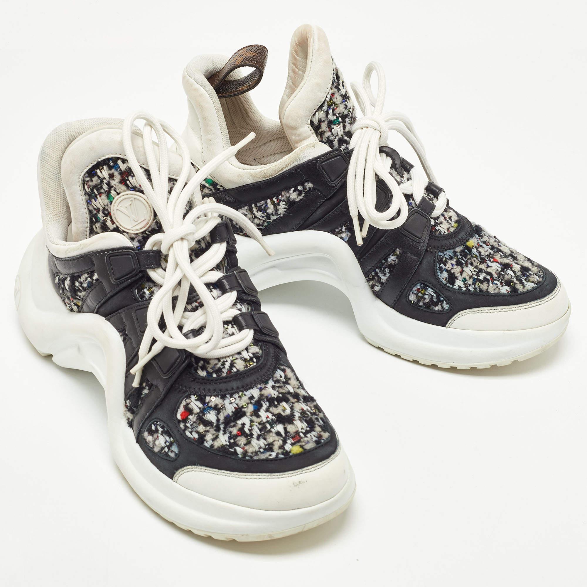 Louis Vuitton Black Tweed and Leather Archlight Sneakers Size 38 In Good Condition In Dubai, Al Qouz 2