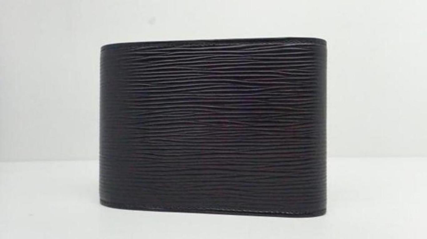 Louis Vuitton Black ( Ultra Rare ) Epi Leather Trifold Wallet 213498 For Sale 1