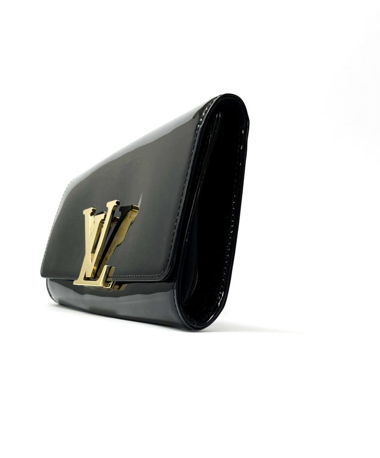 The Lux Portal on X: Louis Vuitton GHW Nude Vernis Leather Clutch - R20  000 Louis Vuitton Black Vernis Leather Louise Clutch Bag - R20 000  #theluxportal Shop at   /
