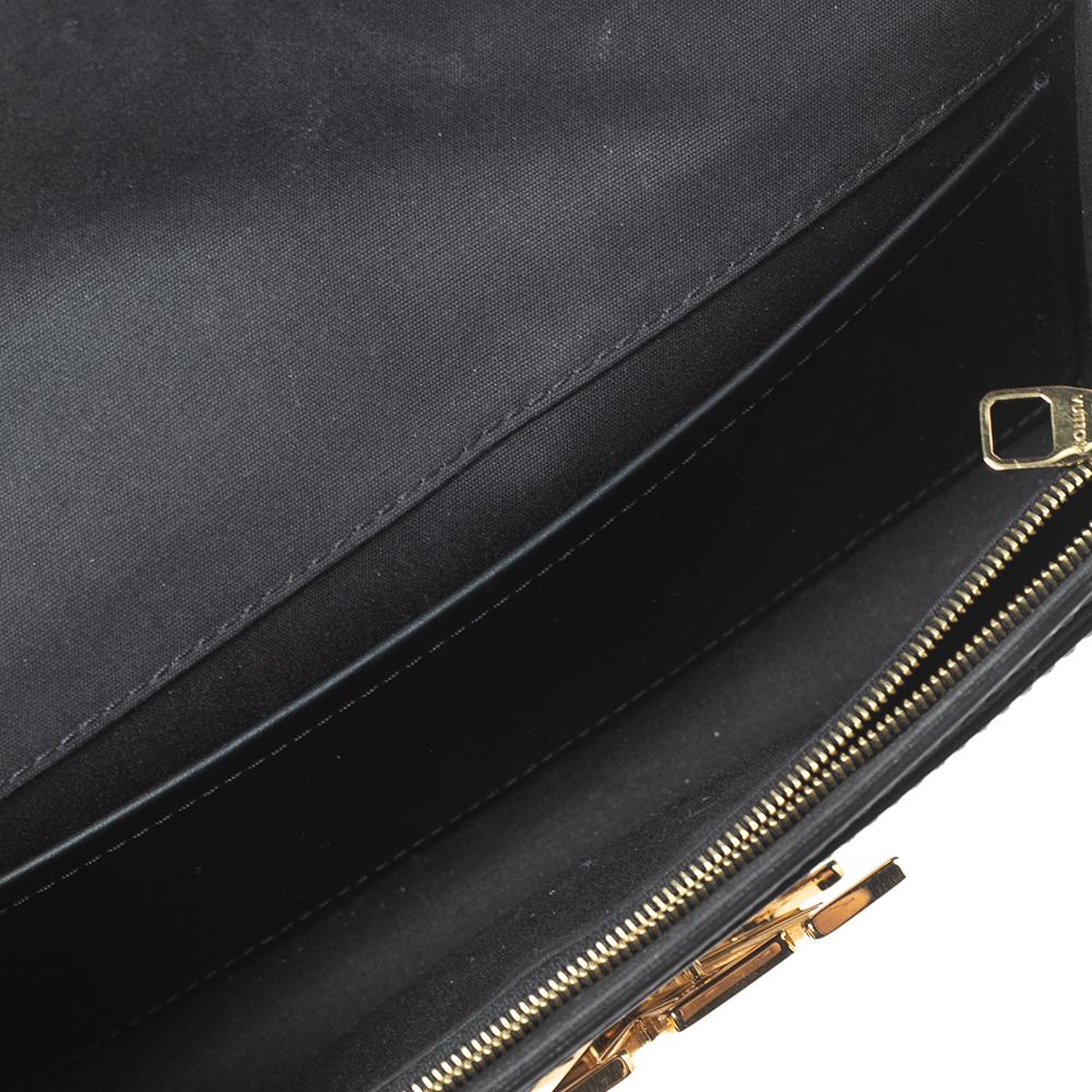 Louis Vuitton Black Vernis Louise Clutch In Good Condition In Dubai, Al Qouz 2