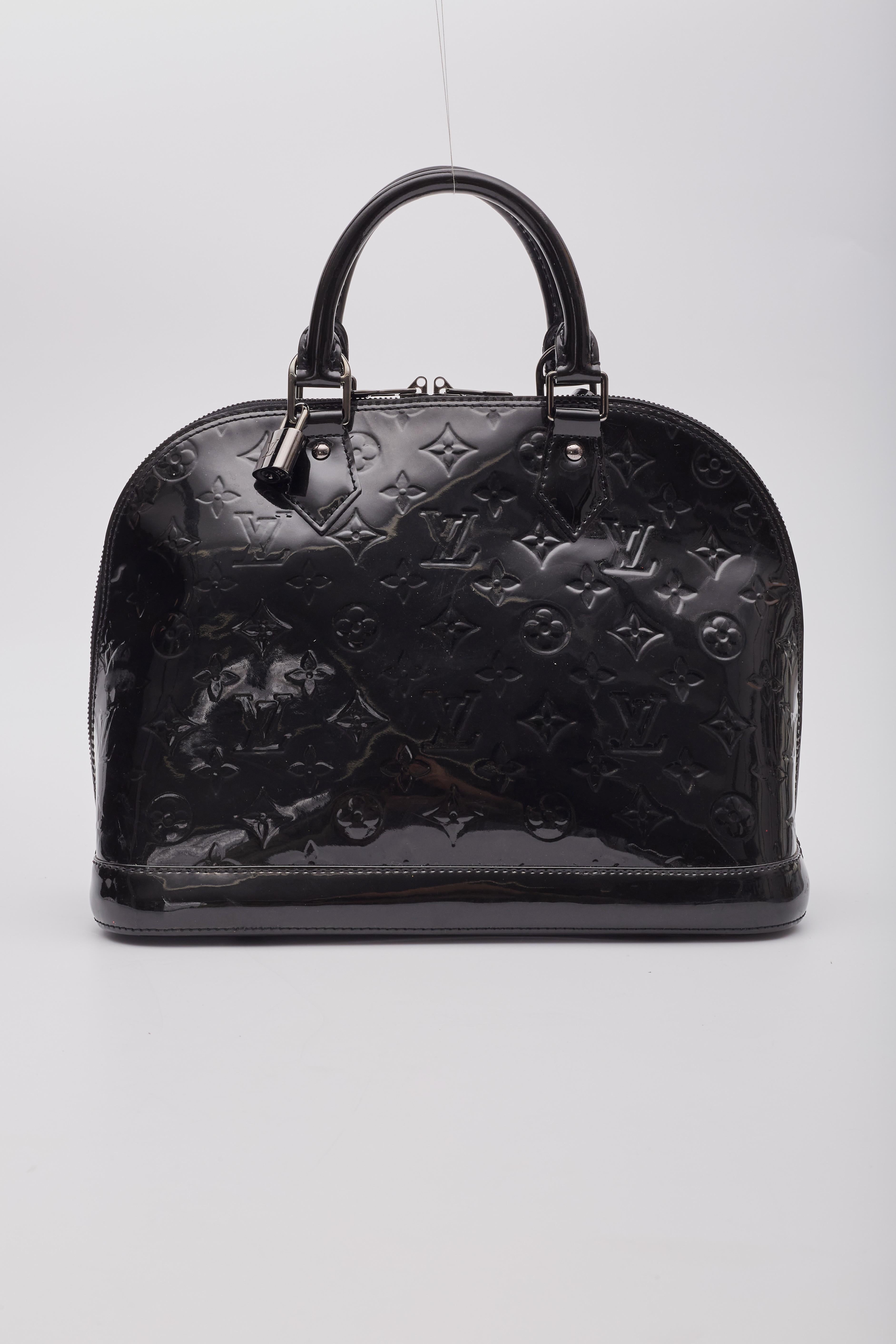 Women's Louis Vuitton Black Vernis Noir Magnetique Alma Pm Handbag For Sale
