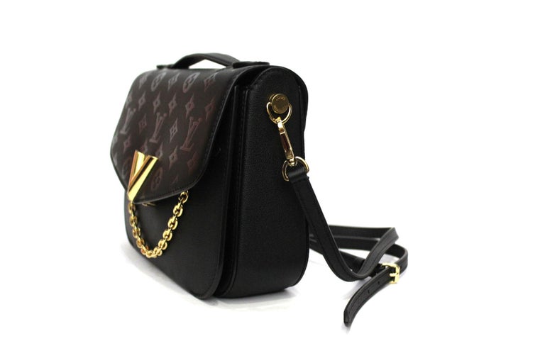 Louis Vuitton Black Very Messenger Bag at 1stDibs