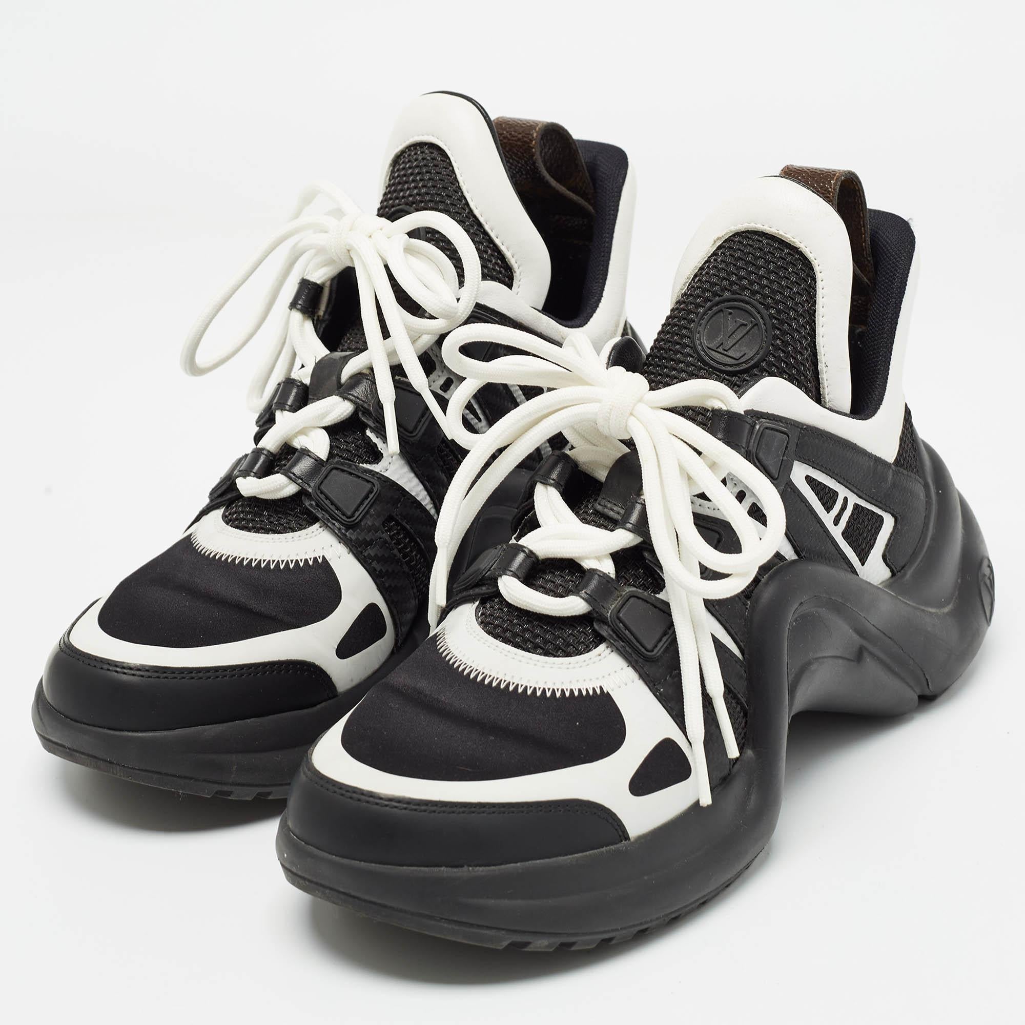 The Spring/Summer 2018 collection by Louis Vuitton introduced us to the Archlight sneakers at a time when the fever for chunky sneakers had just set in. The design is characterized by a futuristic vibe with a tinge of influence from vintage