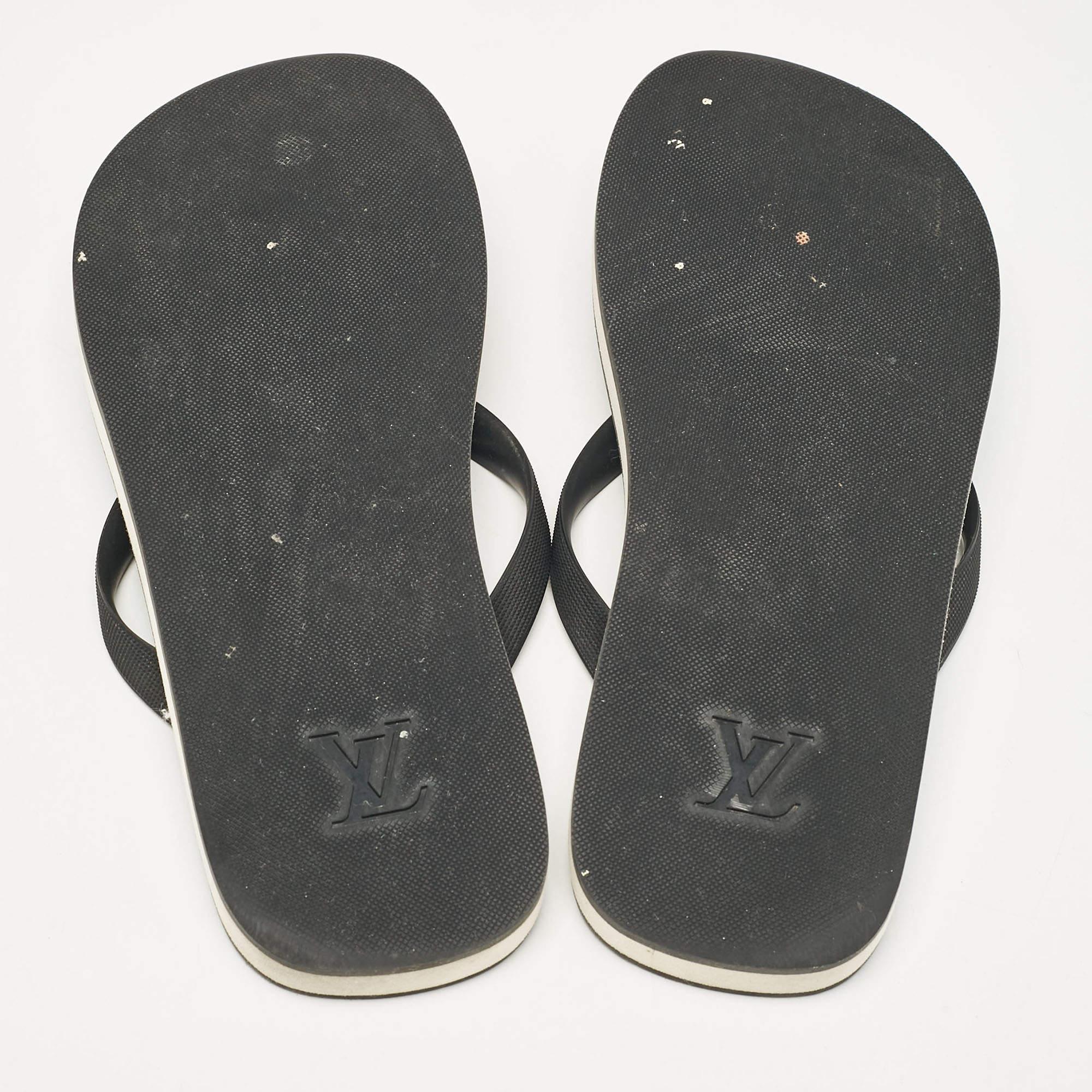 Louis Vuitton Sandali infradito in gomma con stampa logo bianco/nero Molitor Taglia 43 1