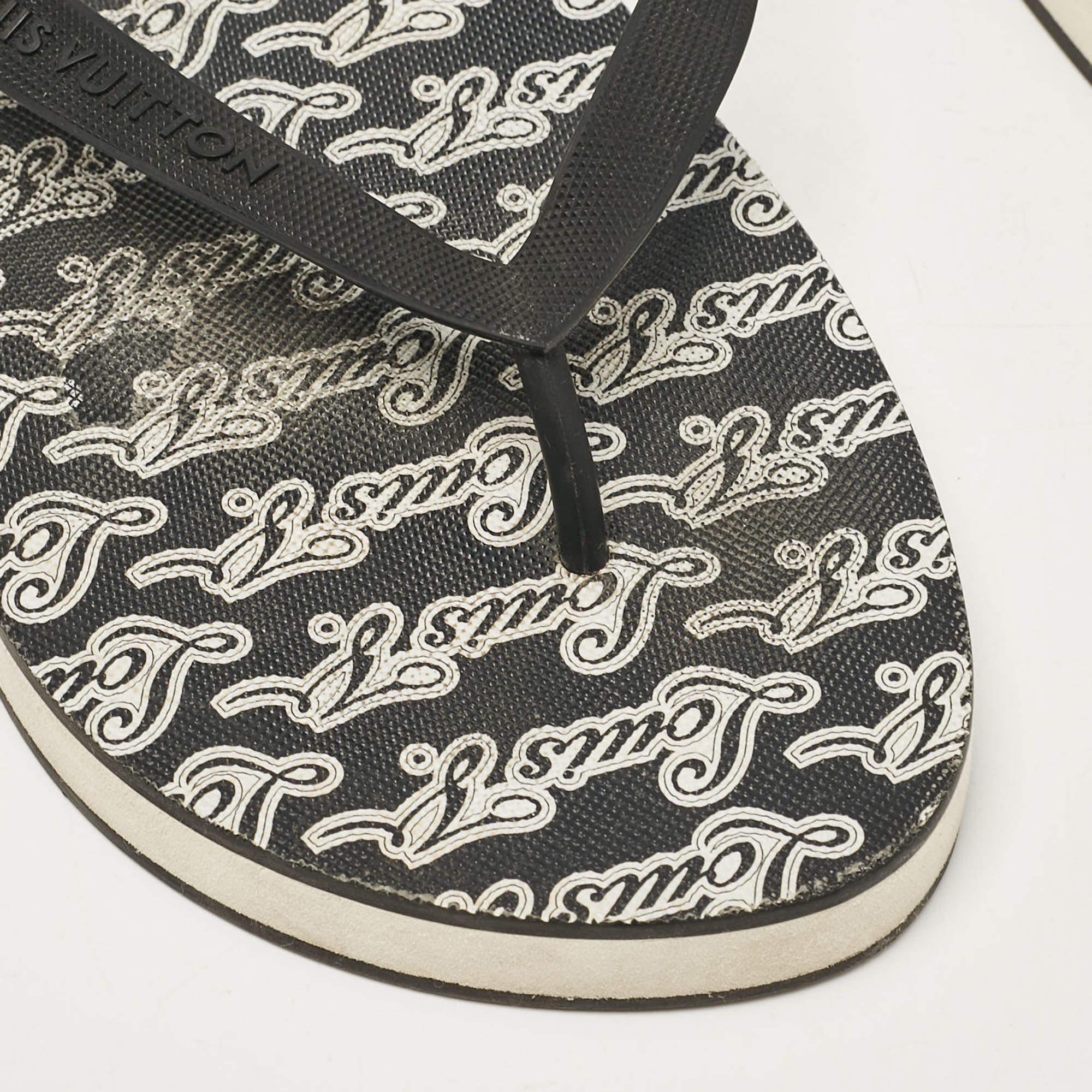 Louis Vuitton Sandali infradito in gomma con stampa logo bianco/nero Molitor Taglia 43 3