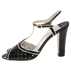 Louis Vuitton Black/White Patent Leather T-strap Sandals Size 39