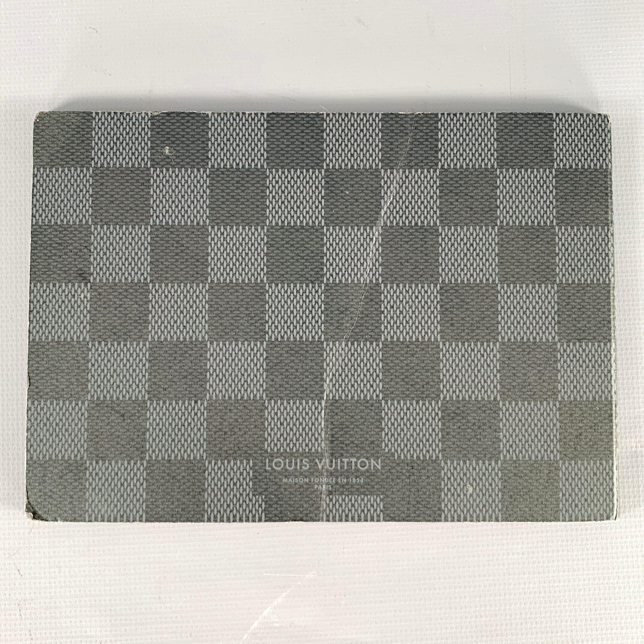 LOUIS VUITTON  Black White Rare Casino Night Poker Chip In Good Condition In San Francisco, CA
