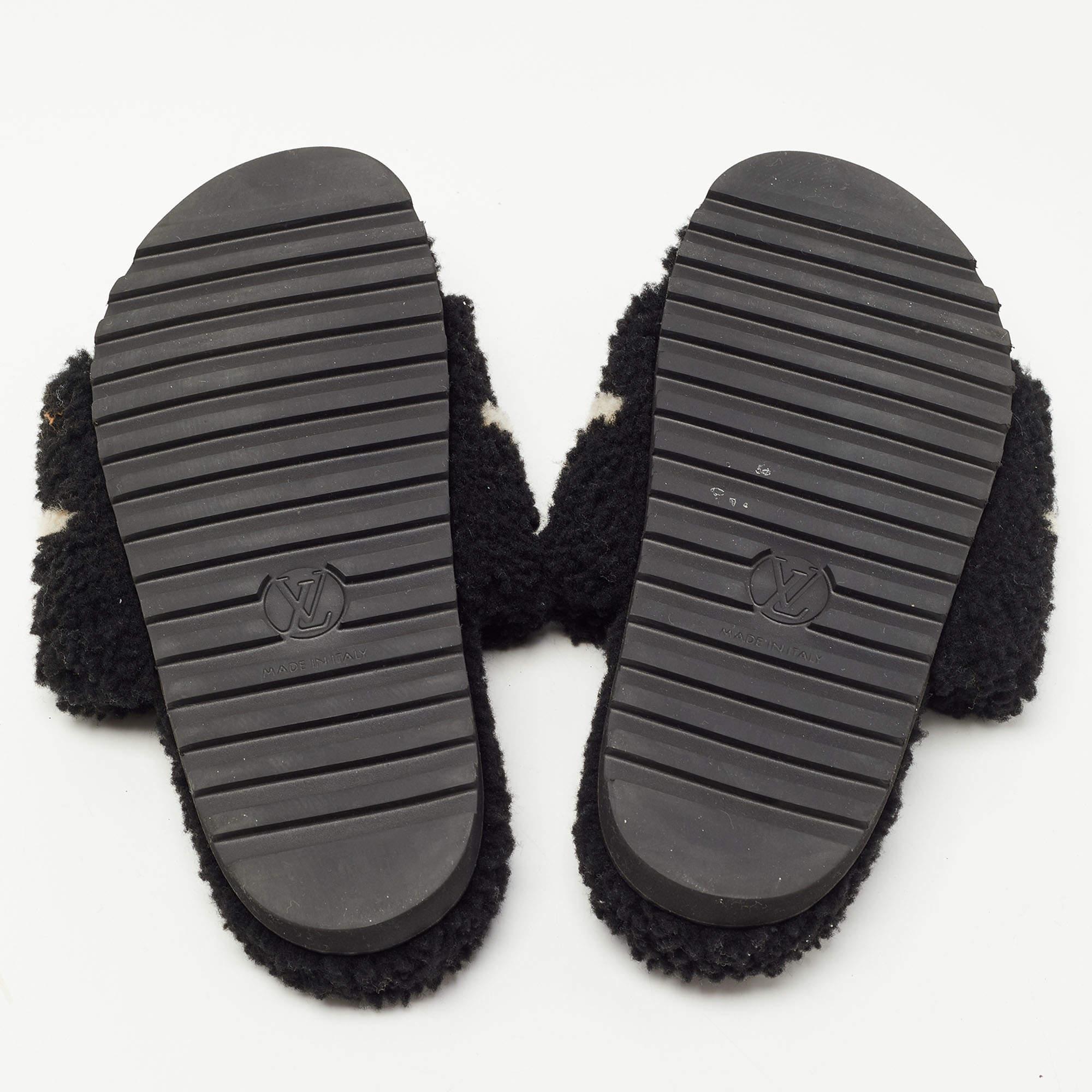 Louis Vuitton Black/White Shearing Fur Slide Flats Size 38 1