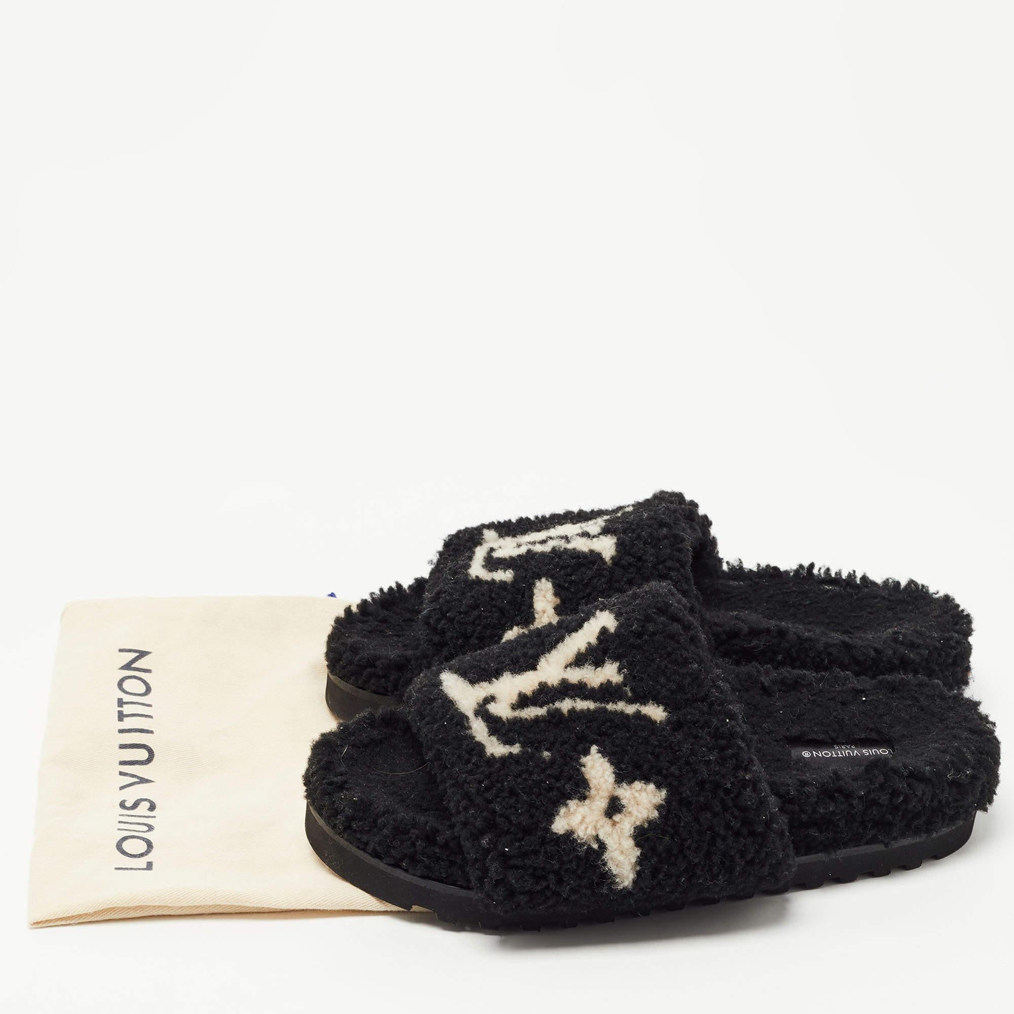 Louis Vuitton Black/White Shearing Fur Slide Flats Size 38 5