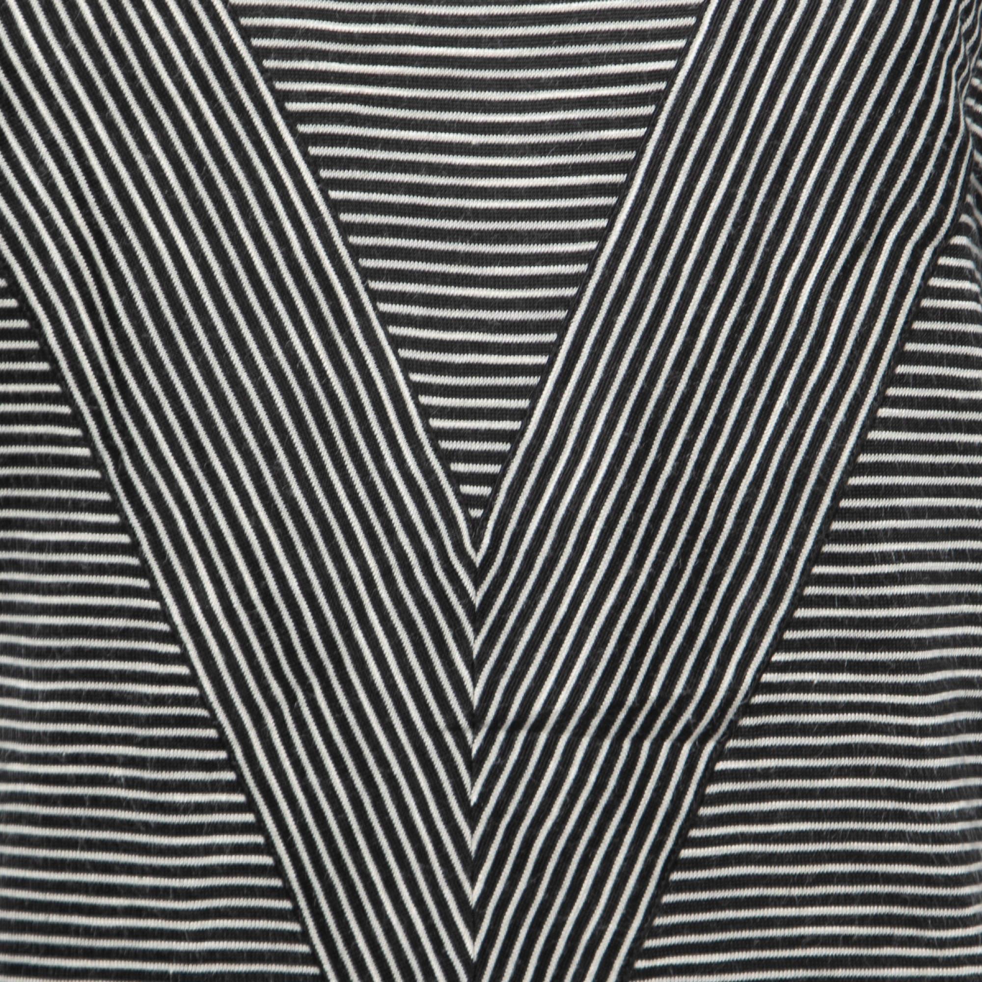 Louis Vuitton Black & White Striped Silk Knit T-Shirt XS In Good Condition In Dubai, Al Qouz 2