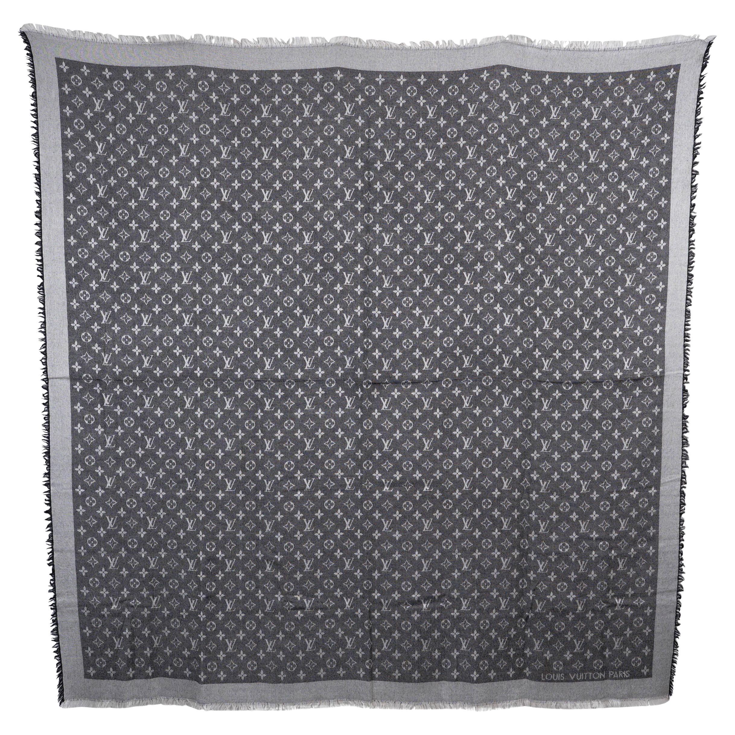 Sciarpa scialle LOUIS VUITTON in lana e seta nera Monogram DENIM