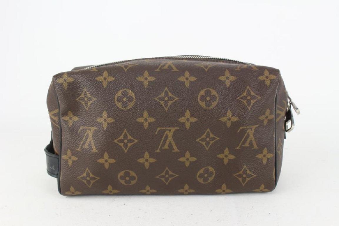 Louis Vuitton Black x Brown Monogram Macassar Trousse Toiletry Pouch Dopp 823lv2 In Good Condition For Sale In Dix hills, NY