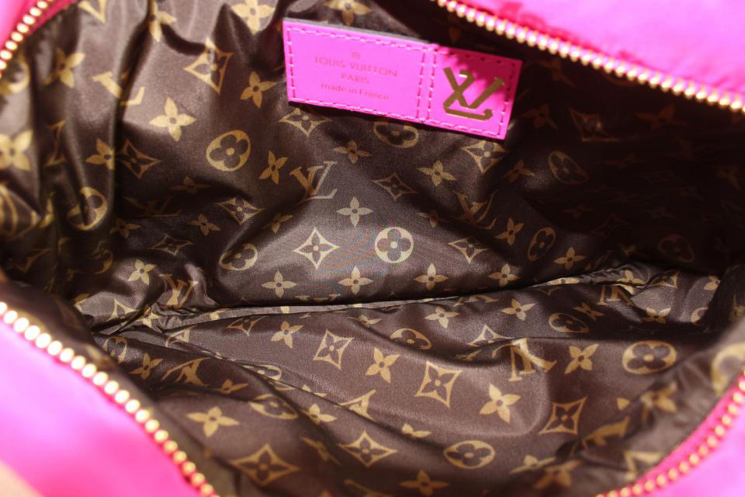 Louis Vuitton Black x Fuchsia Pillow Monogram Puffy Multi Pochette Maxi Bag  In New Condition In Dix hills, NY