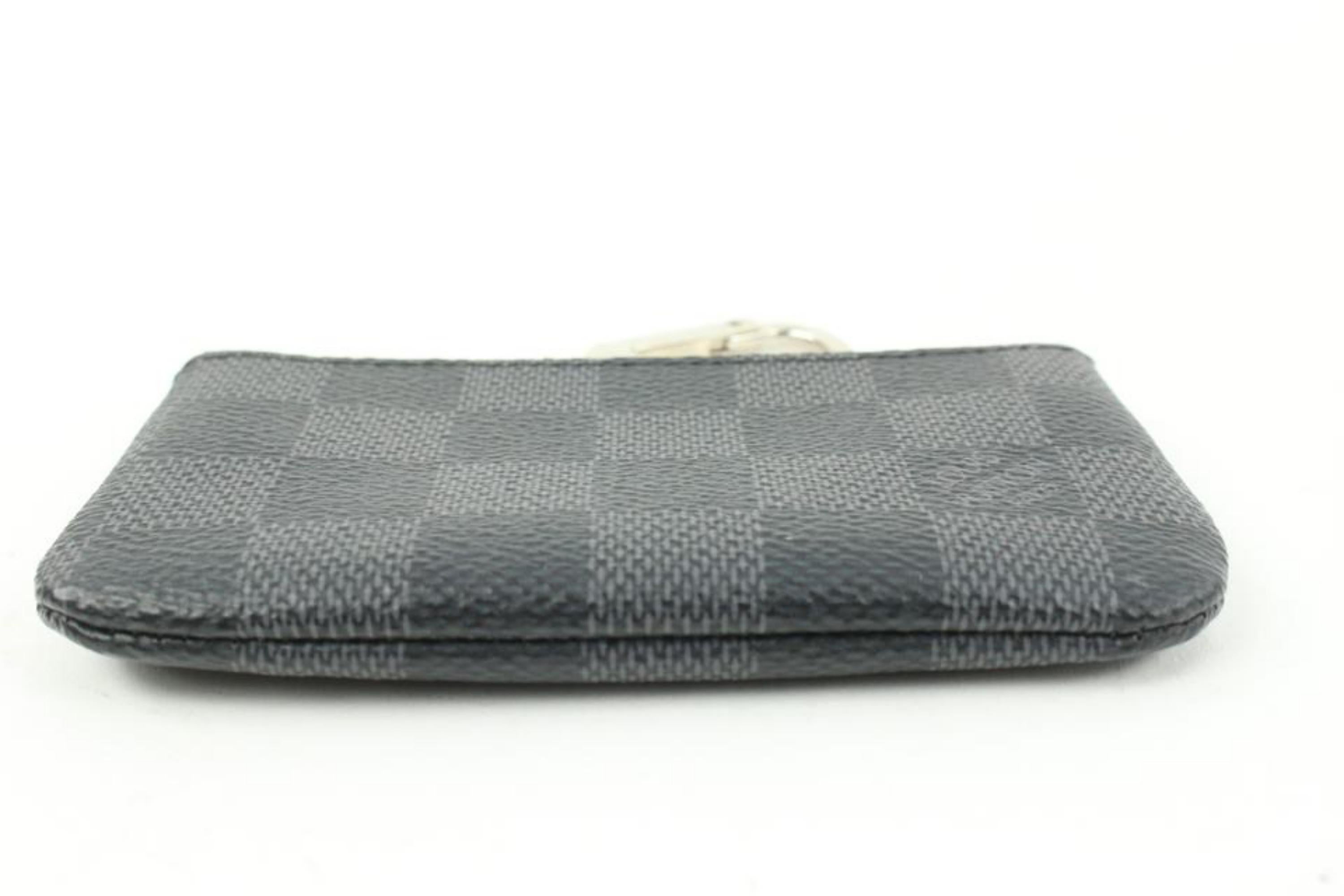 Louis Vuitton Black x Grey Damier Graphite Key Pouch Pochette Cles s126lv60 For Sale 4