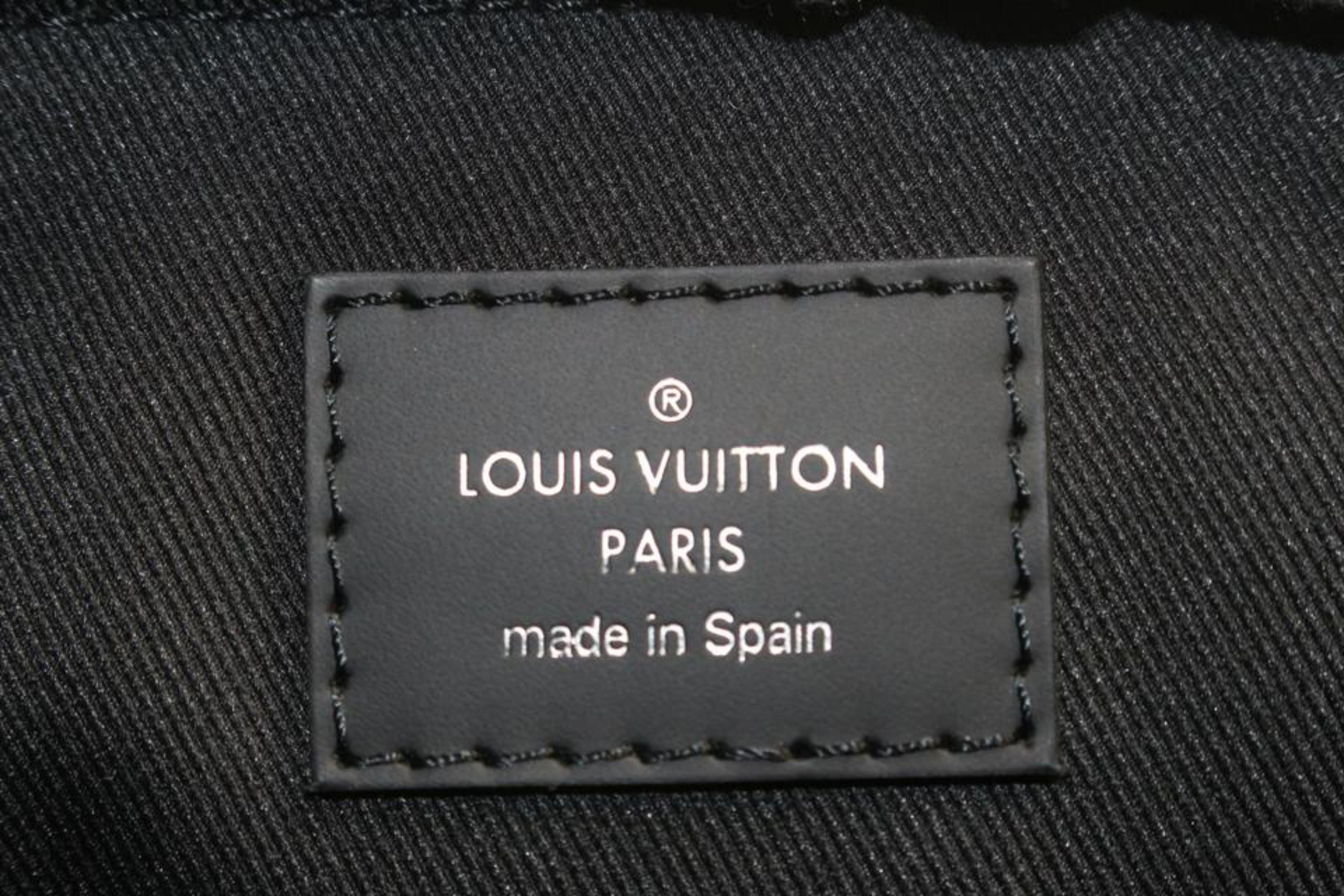 Louis Vuitton Black x Grey Damier Graphite Mick MM Messenger Crossbody Bag 34lv3 For Sale 5