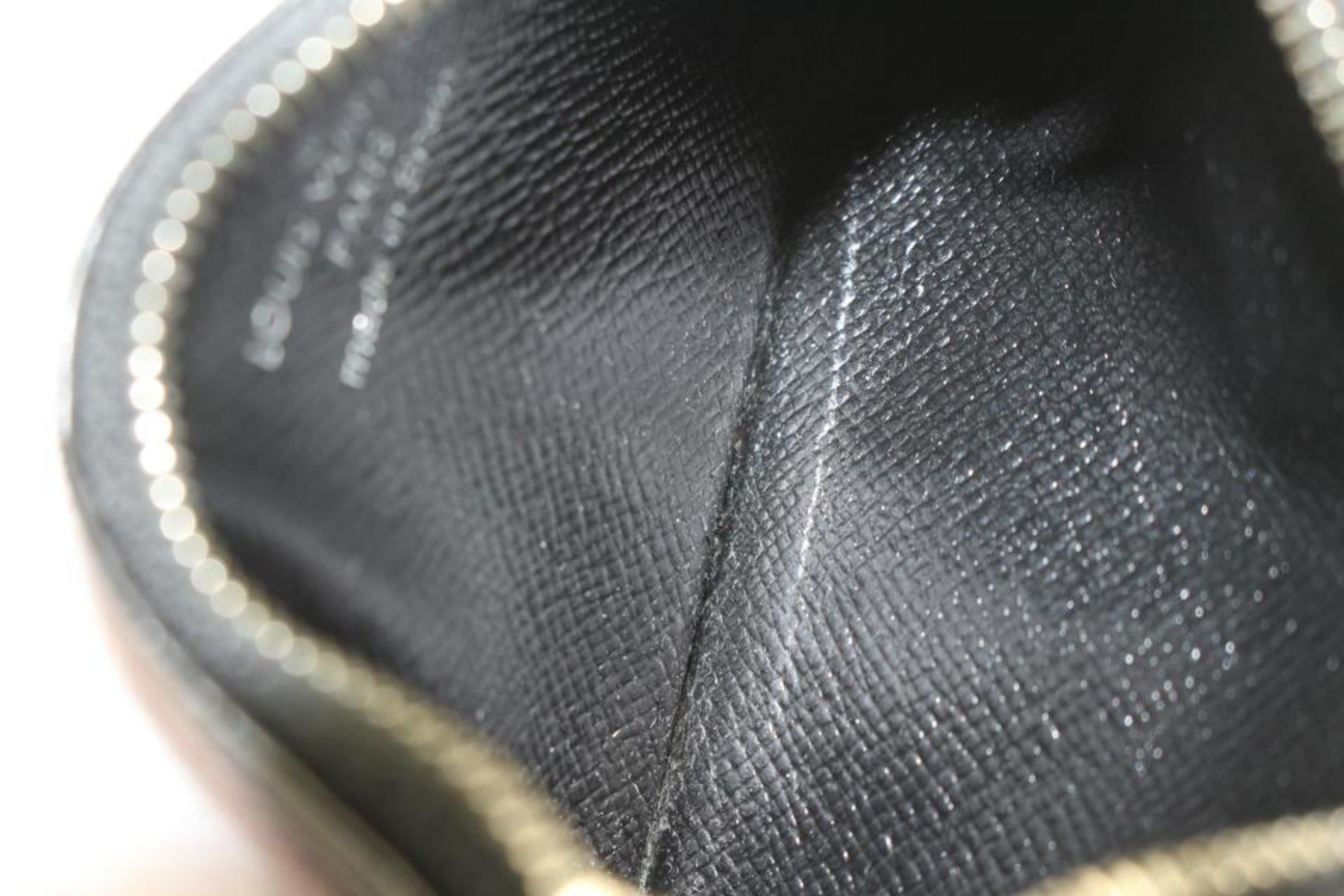 Louis Vuitton Pochette à clés en cuir épi noir et argenté 71lz718s en vente 4