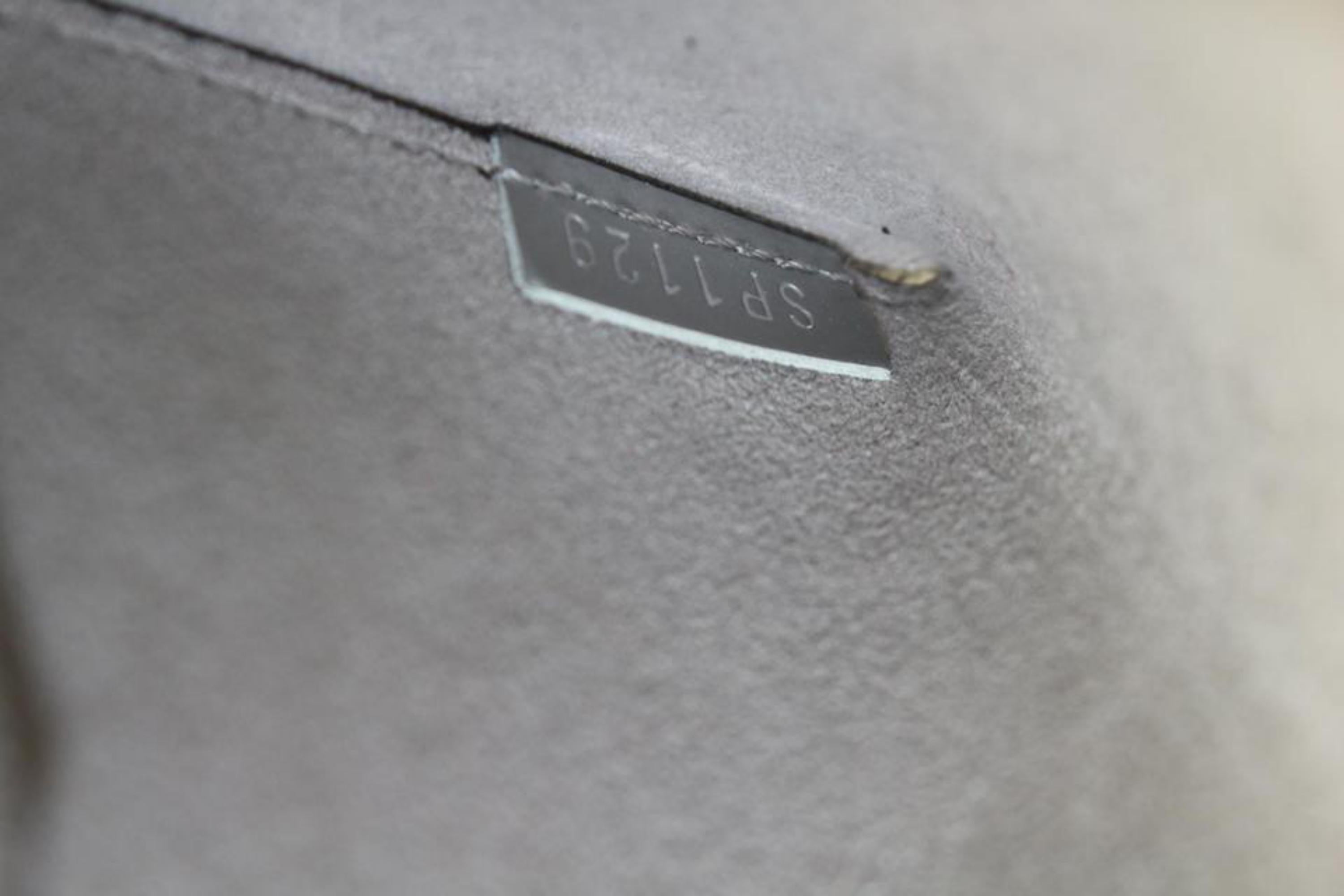 Louis Vuitton Black x Silver x Pink Epi Leather Pochette Kirigami 30lv223s For Sale 4
