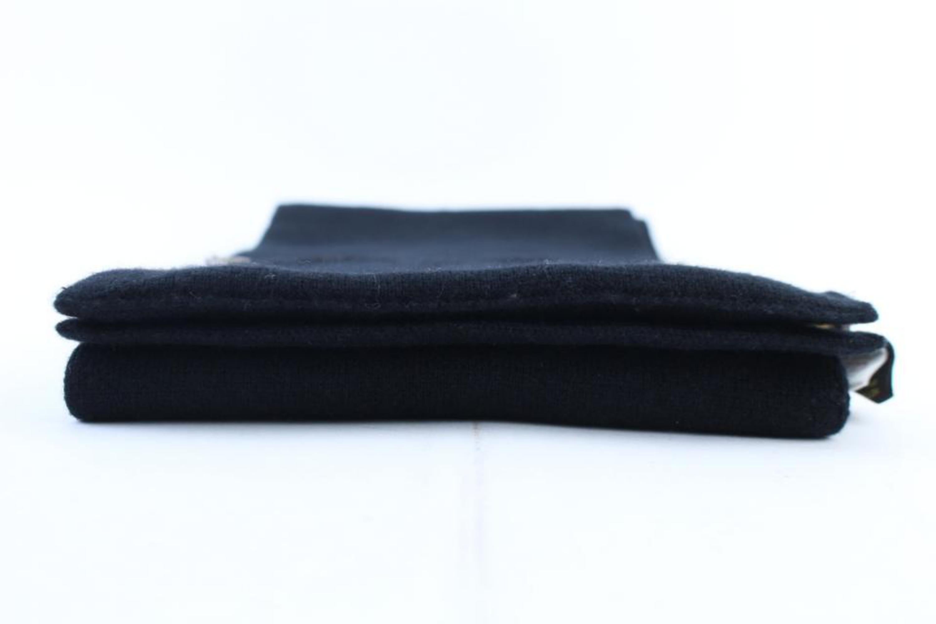 Louis Vuitton Black Zip Pocket 225527 Scarf/Wrap For Sale 2