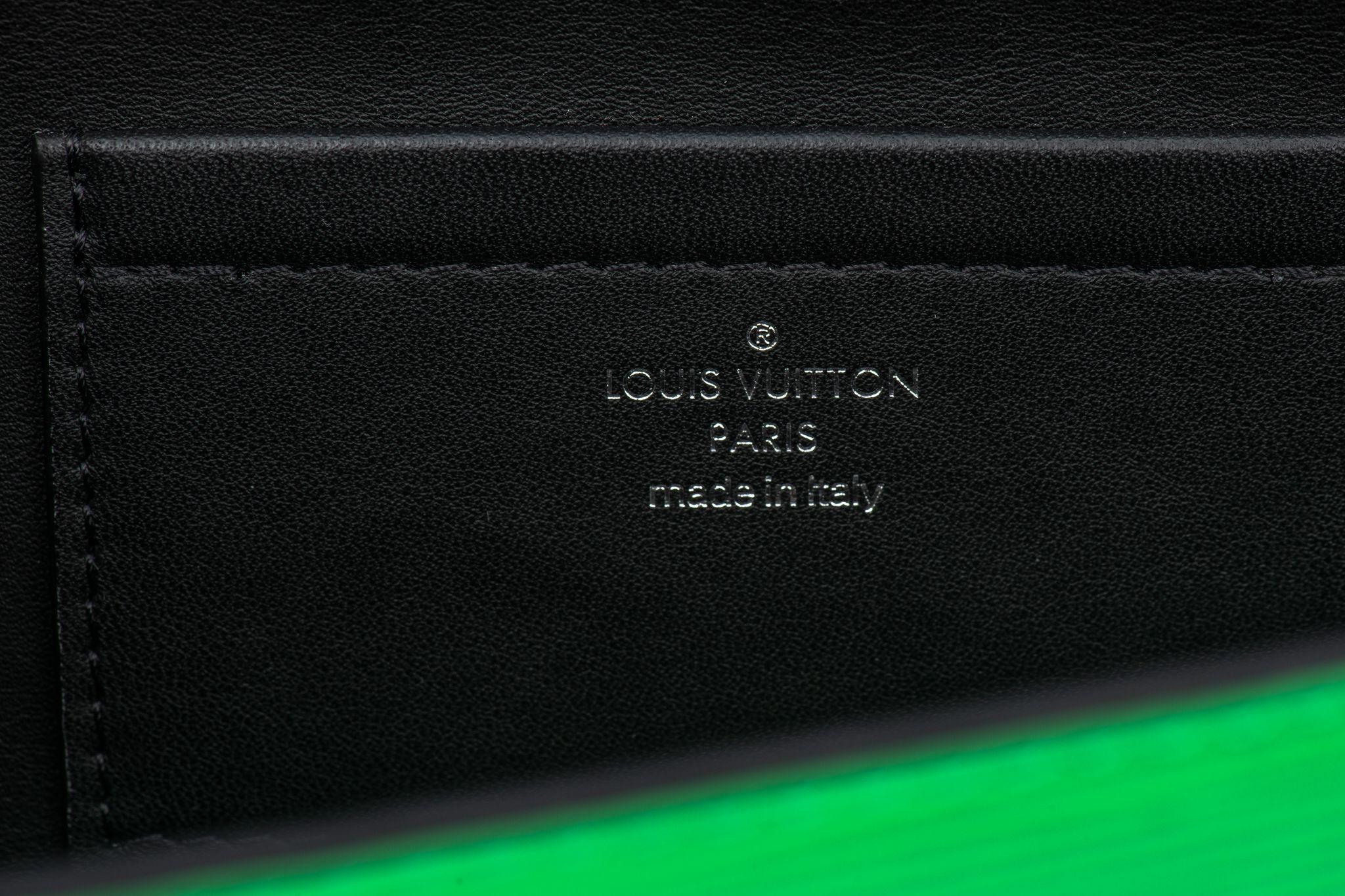 Louis Vuitton Blade Clutch Epi Leather For Sale 11