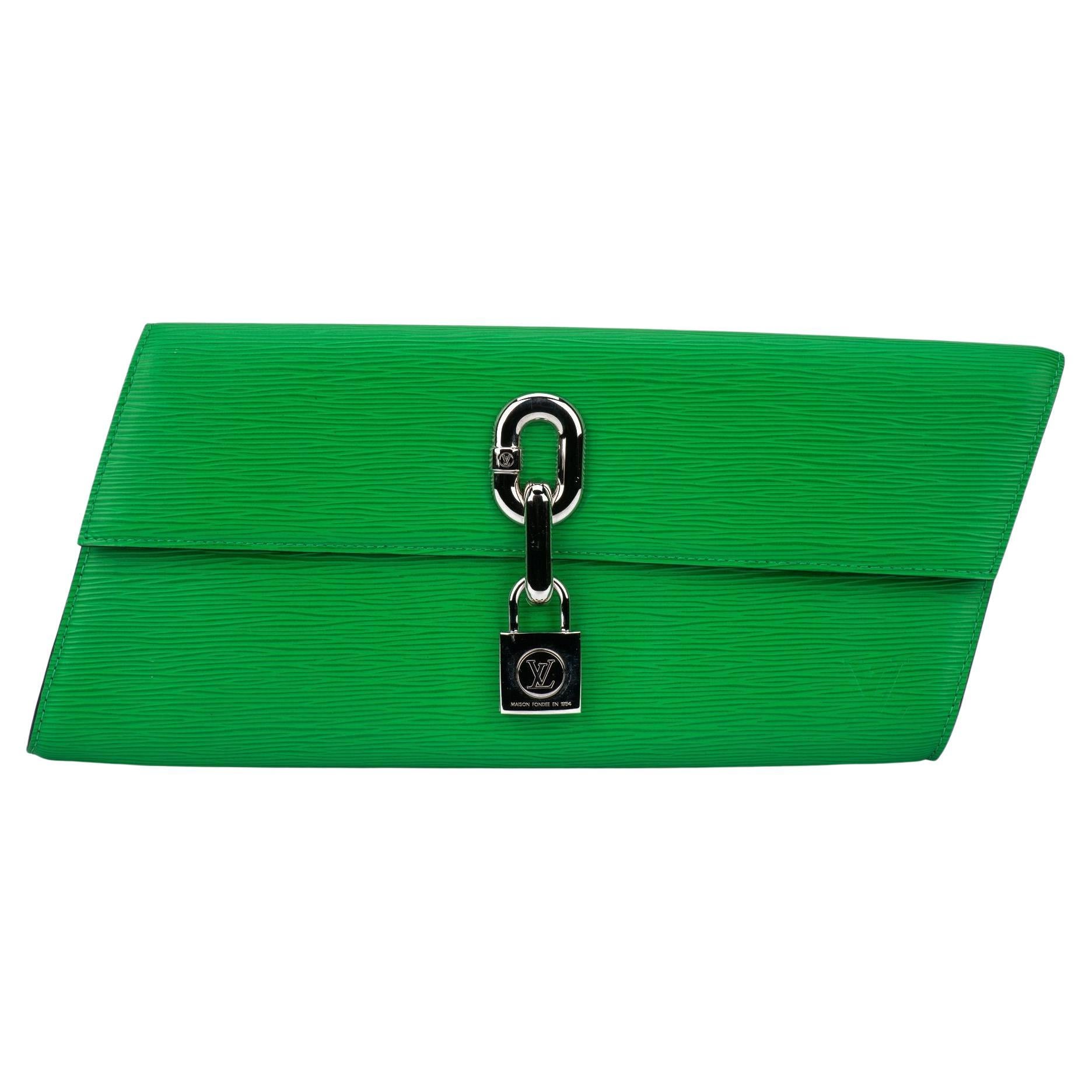 Klinge-Clutch Epi Leder von Louis Vuitton im Angebot