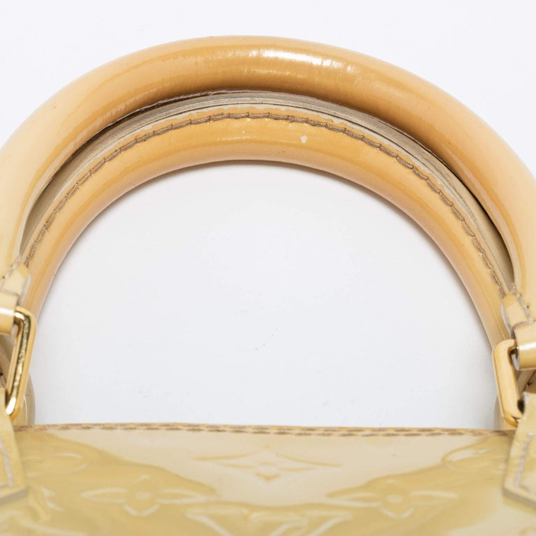 Louis Vuitton Blanc Corail Monogram Vernis Alma PM Bag For Sale 8