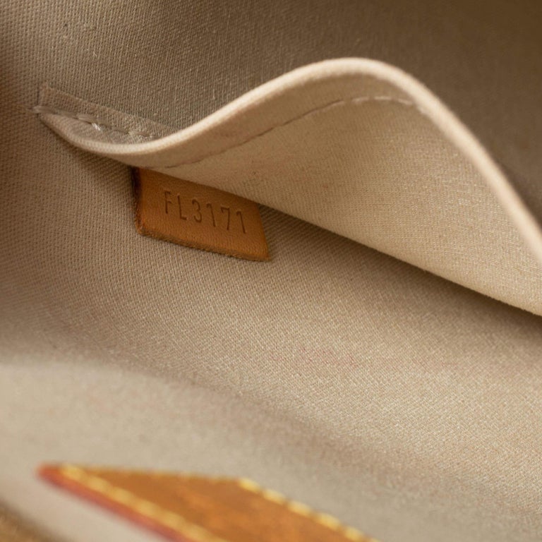 Louis Vuitton Blanc Corail Monogram Vernis Alma PM Bag For Sale 9