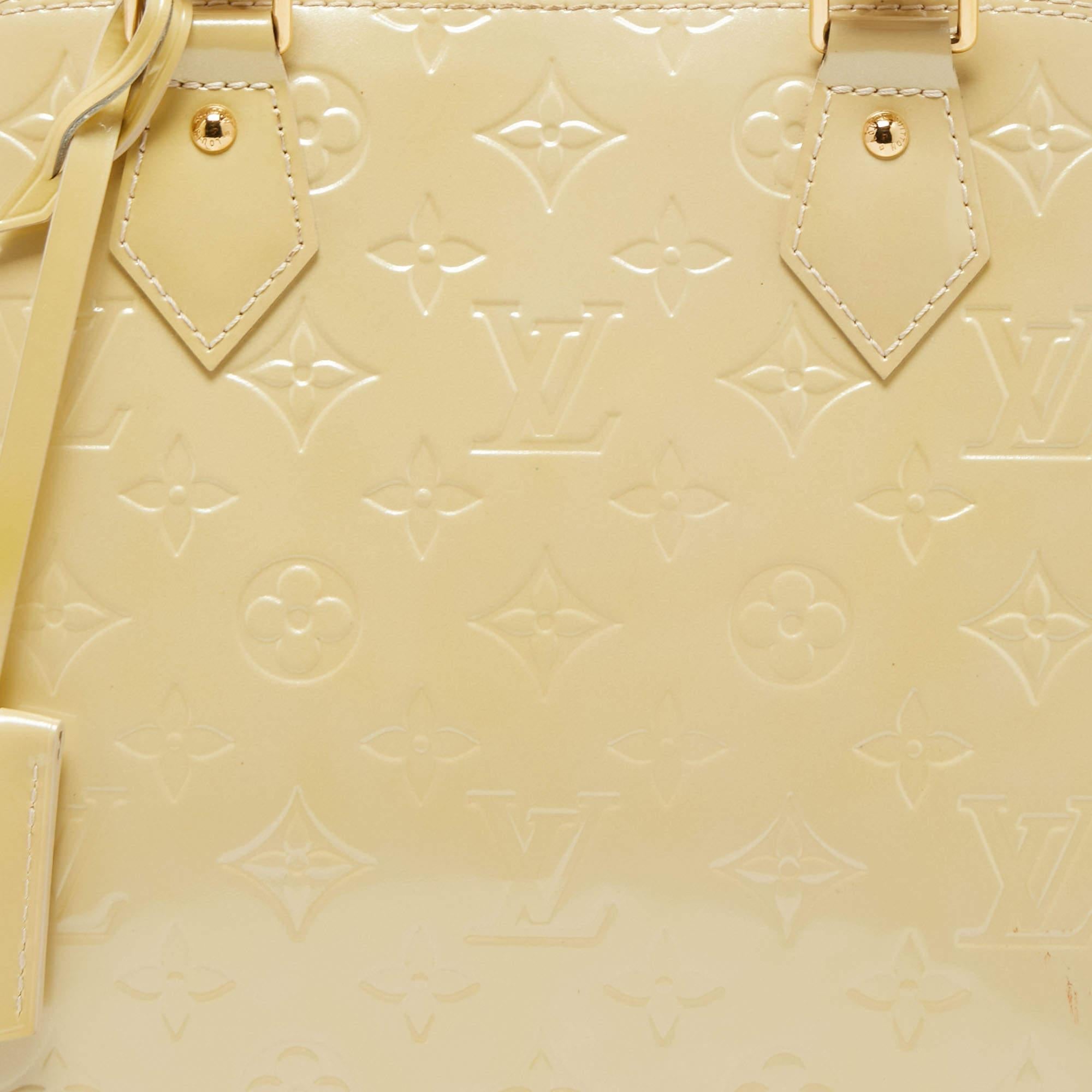 Louis Vuitton Blanc Corail Monogram Vernis Alma PM Bag 2