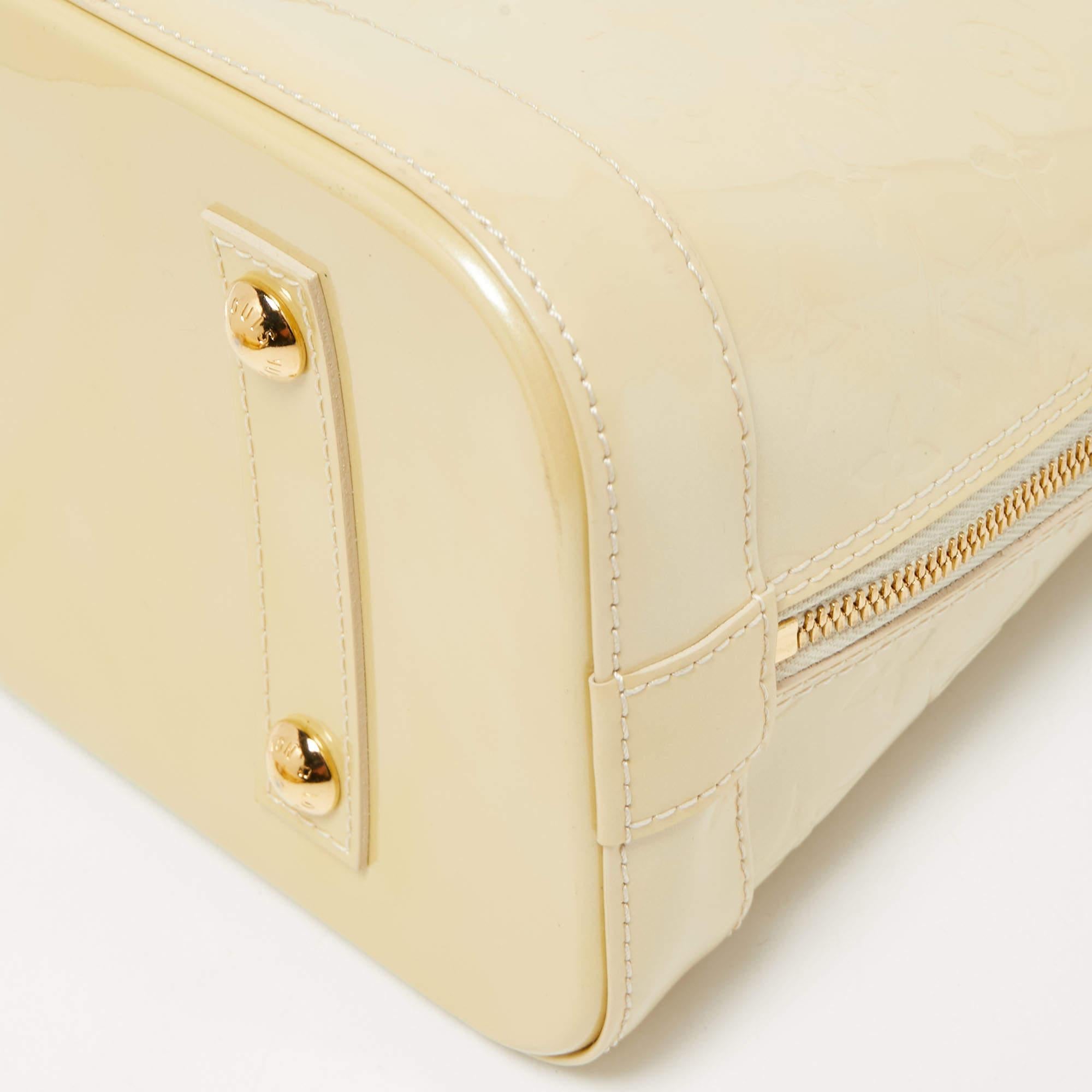 Louis Vuitton Blanc Corail Monogram Vernis Alma PM Bag 3