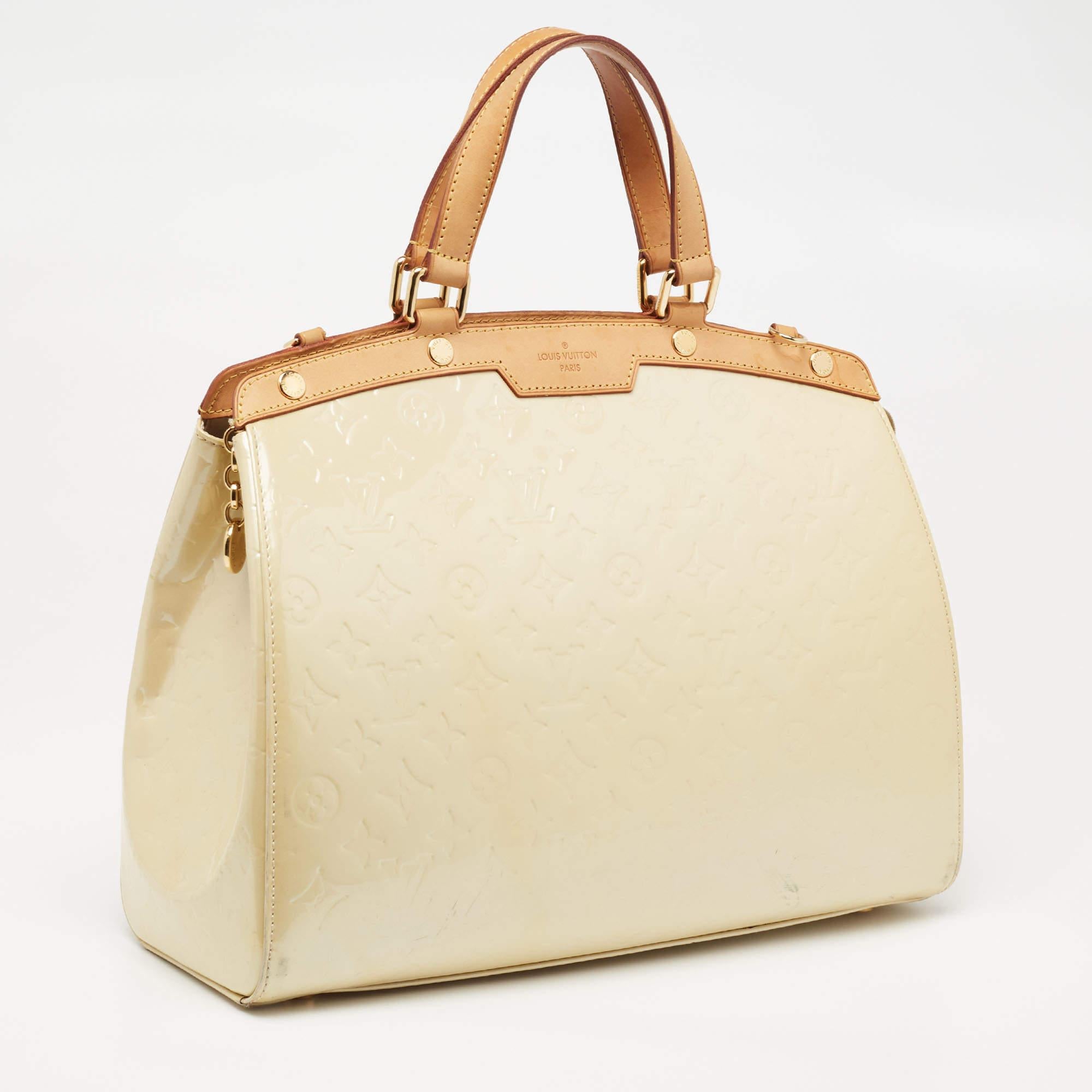 Louis Vuitton Blanc Corail Monogram Vernis Brea GM Bag In Fair Condition In Dubai, Al Qouz 2