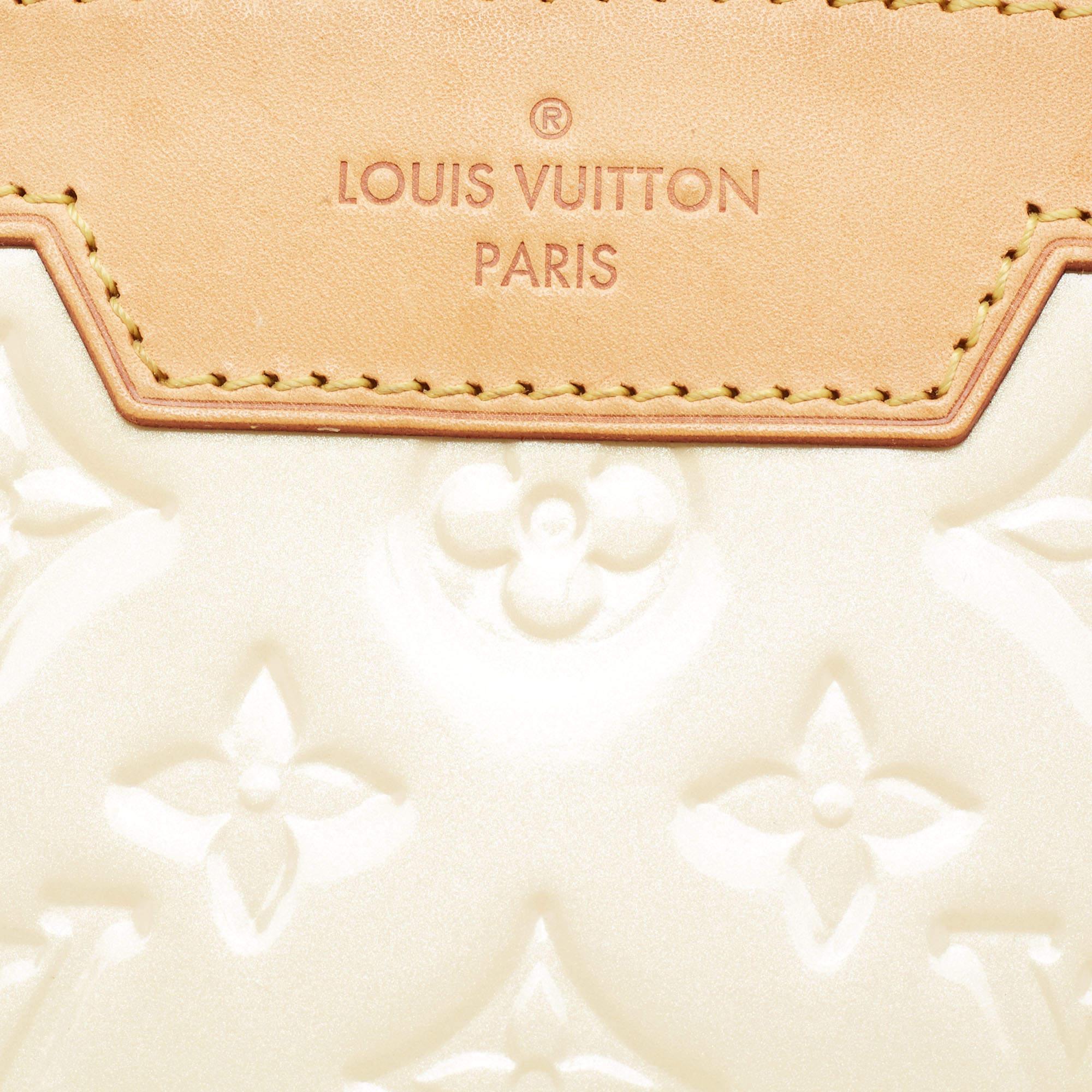Louis Vuitton Blanc Corail Monogram Vernis Brea GM Bag 2