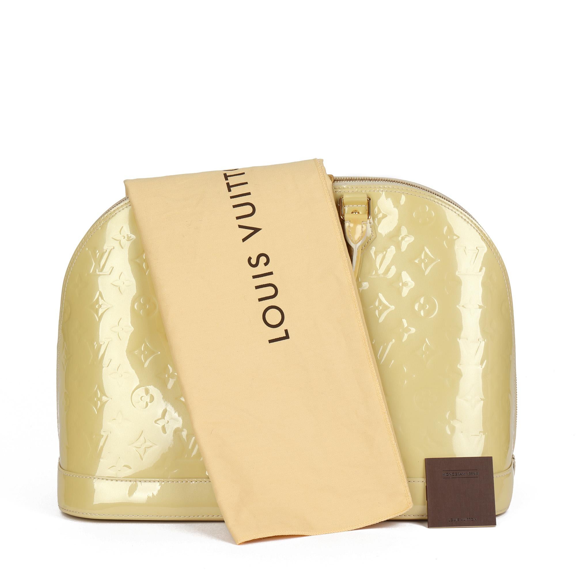 Louis Vuitton - Sac « Alma GM » en cuir et corail blanc avec monogramme en vente 4