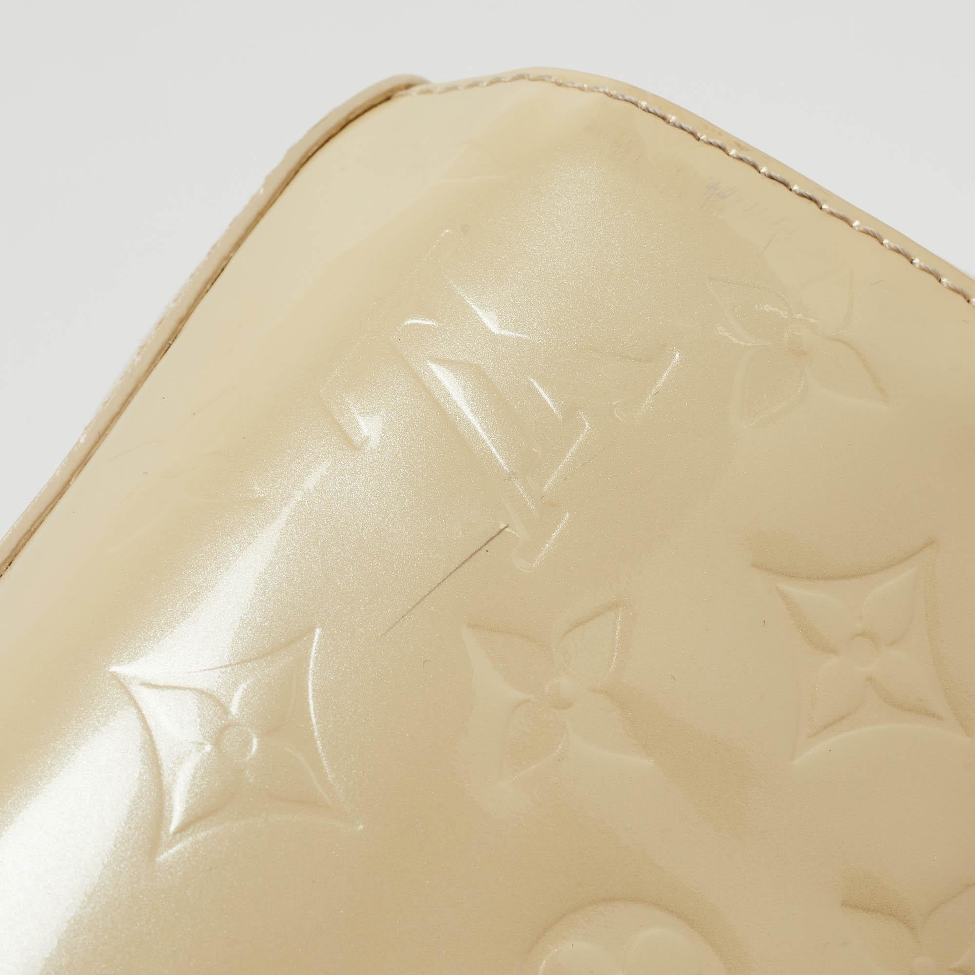 Louis Vuitton Blanc Corail Monogram Vernis Sherwood GM Bag For Sale 3