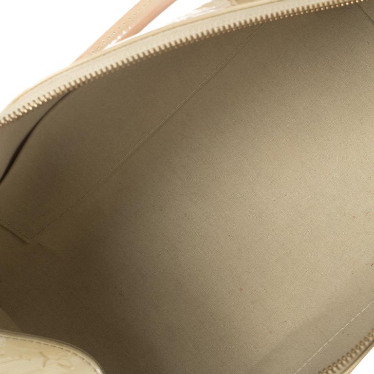 Louis Vuitton Sherwood Perle 870915 Cream Monogram Vernis Leather