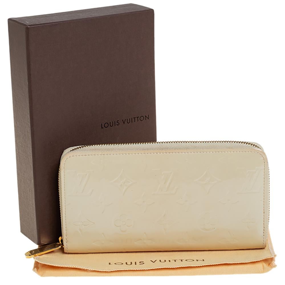 Louis Vuitton Blanc Corail Monogram Vernis Zippy Wallet 5