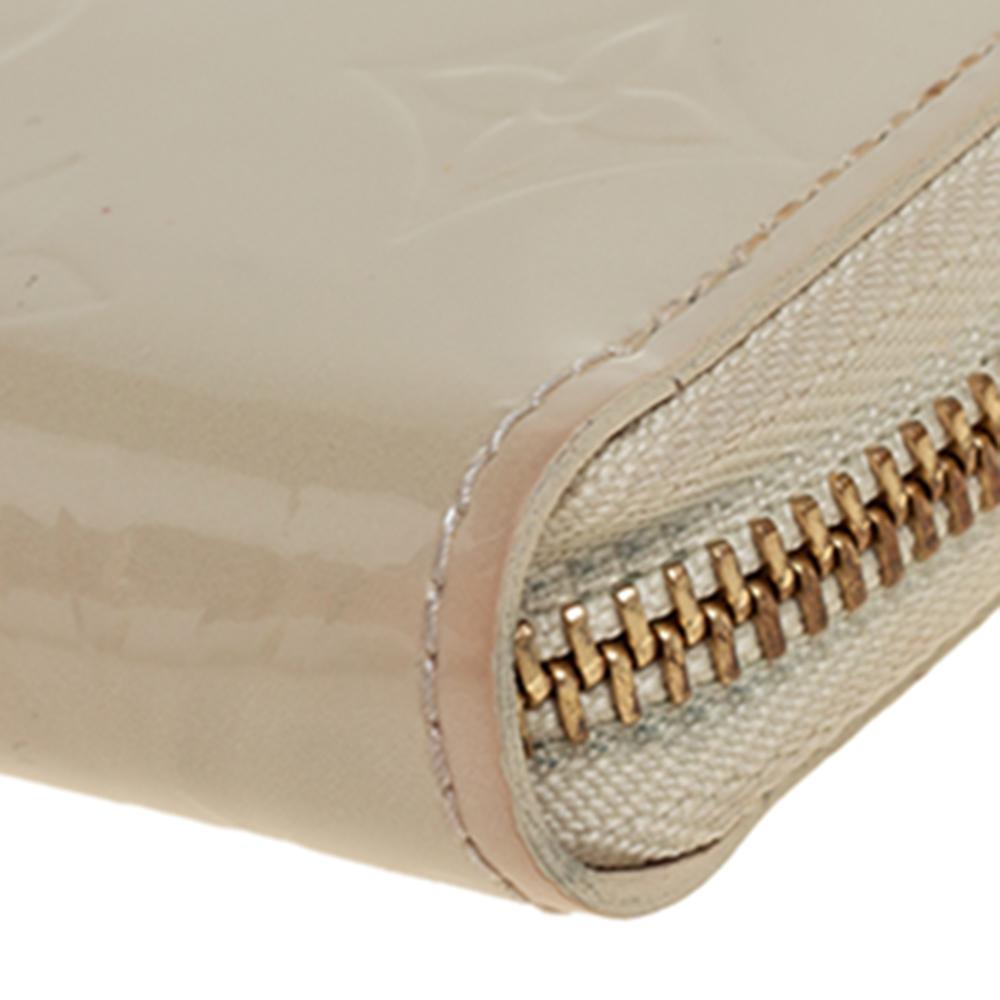 Louis Vuitton Blanc Corail Monogram Vernis Zippy Wallet 3