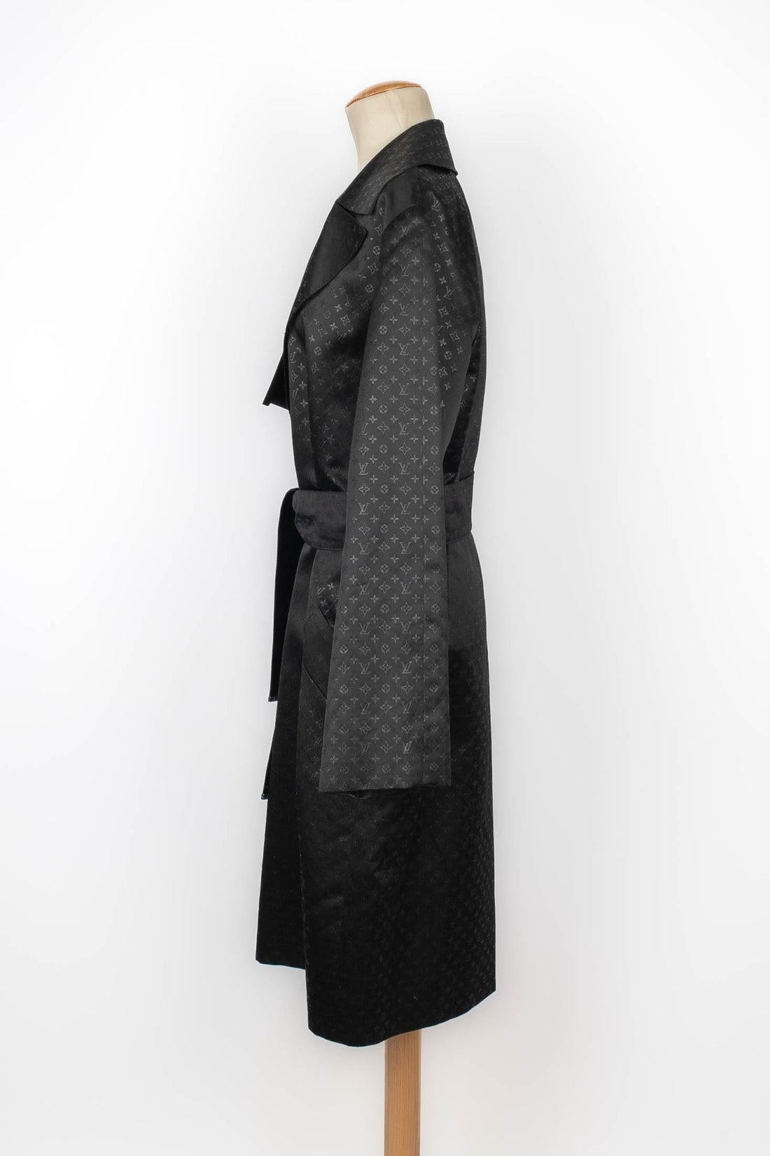 Louis Vuitton Blended Silk Unisex Coat In Good Condition In SAINT-OUEN-SUR-SEINE, FR