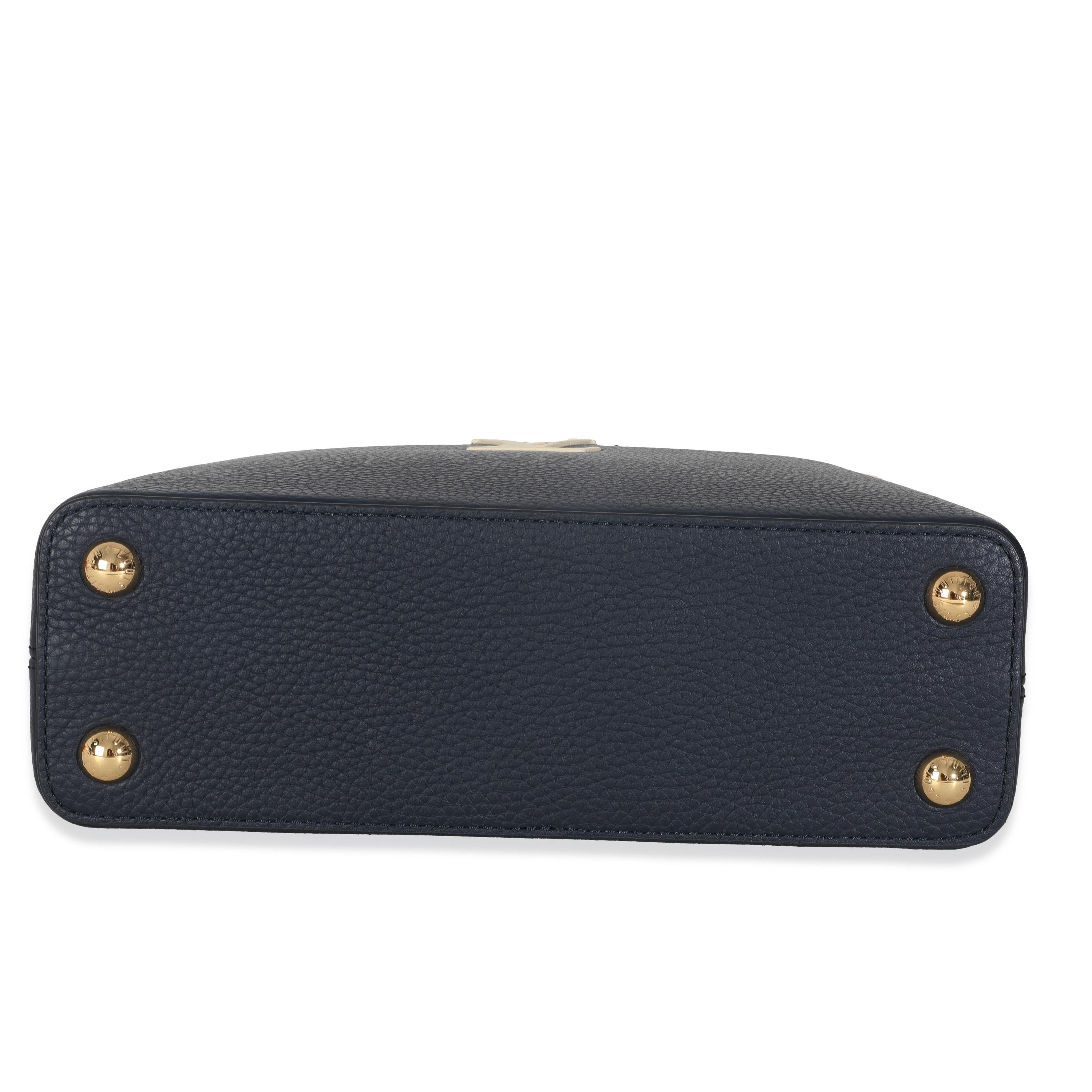 Louis Vuitton Bleu De France Bleu Taurillon Studded Capucines BB en vente 3