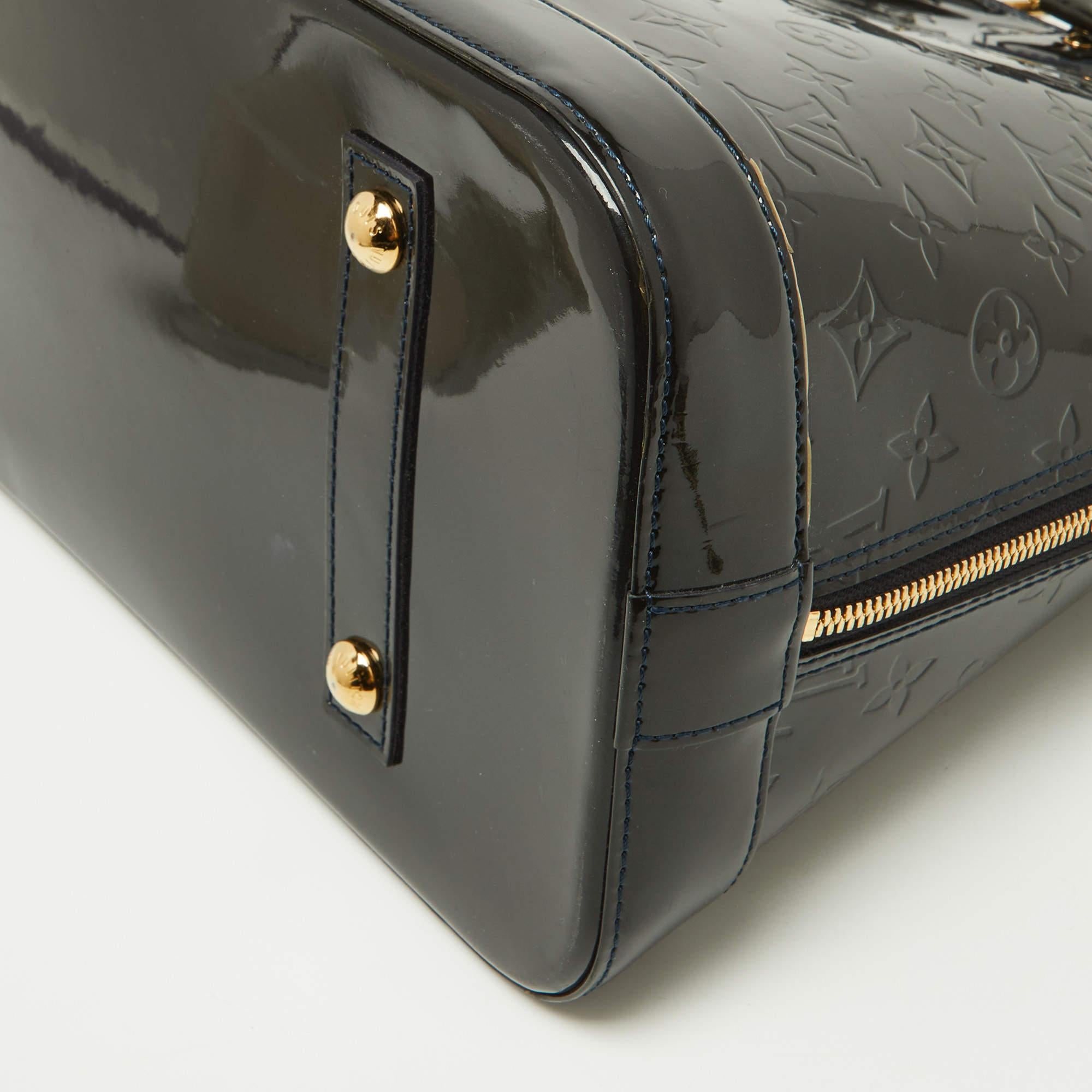 Sac Alma GM Louis Vuitton Bleu Infini Monogramme Vernis en vente 7