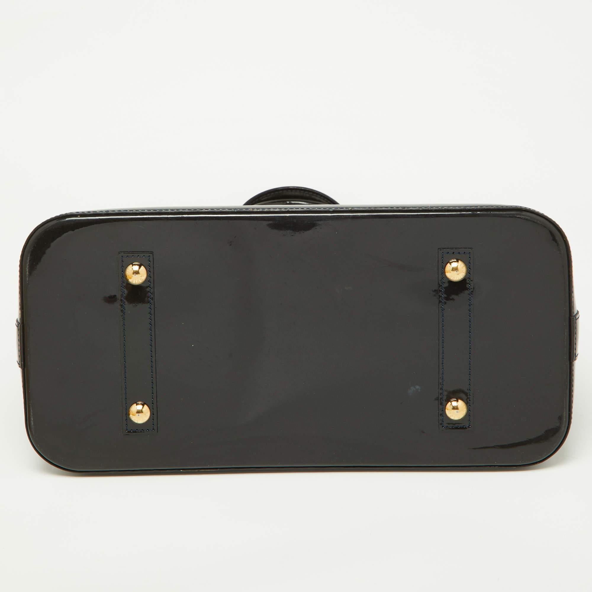 Sac Alma GM Louis Vuitton Bleu Infini Monogramme Vernis en vente 8