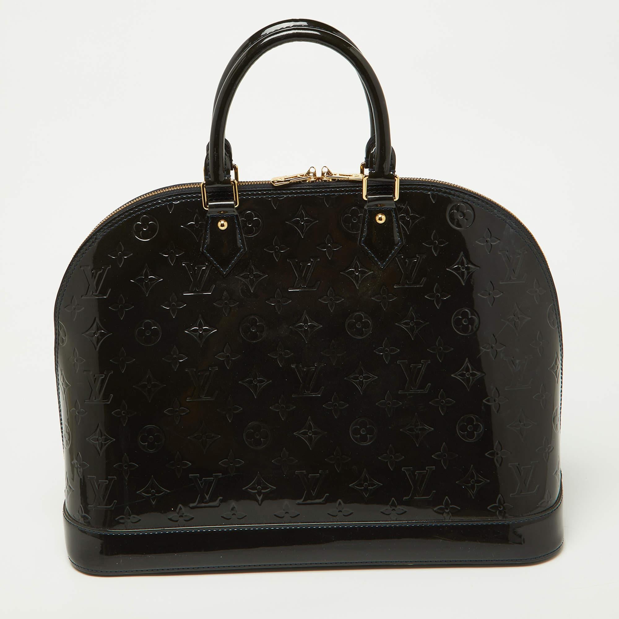Sac Alma GM Louis Vuitton Bleu Infini Monogramme Vernis Bon état - En vente à Dubai, Al Qouz 2