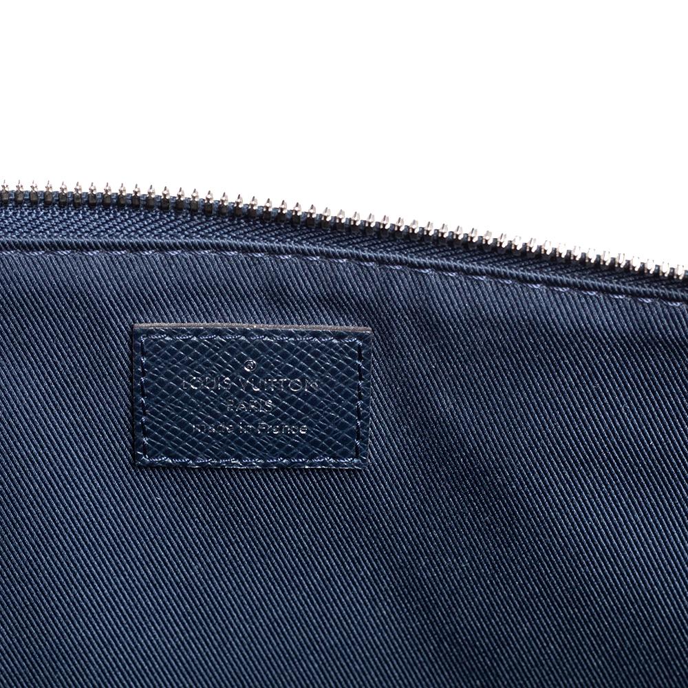 Louis Vuitton Bleu Marine Taiga Leather Anton Soft Briefcase In Good Condition In Dubai, Al Qouz 2