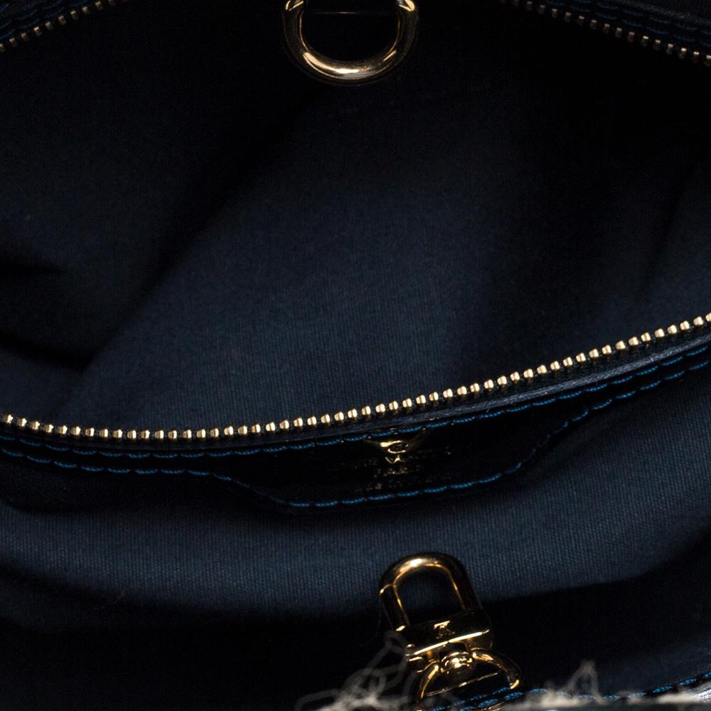 Louis Vuitton Bleu Nuit Monogram Vernis Wilshire PM Bag In Good Condition In Dubai, Al Qouz 2