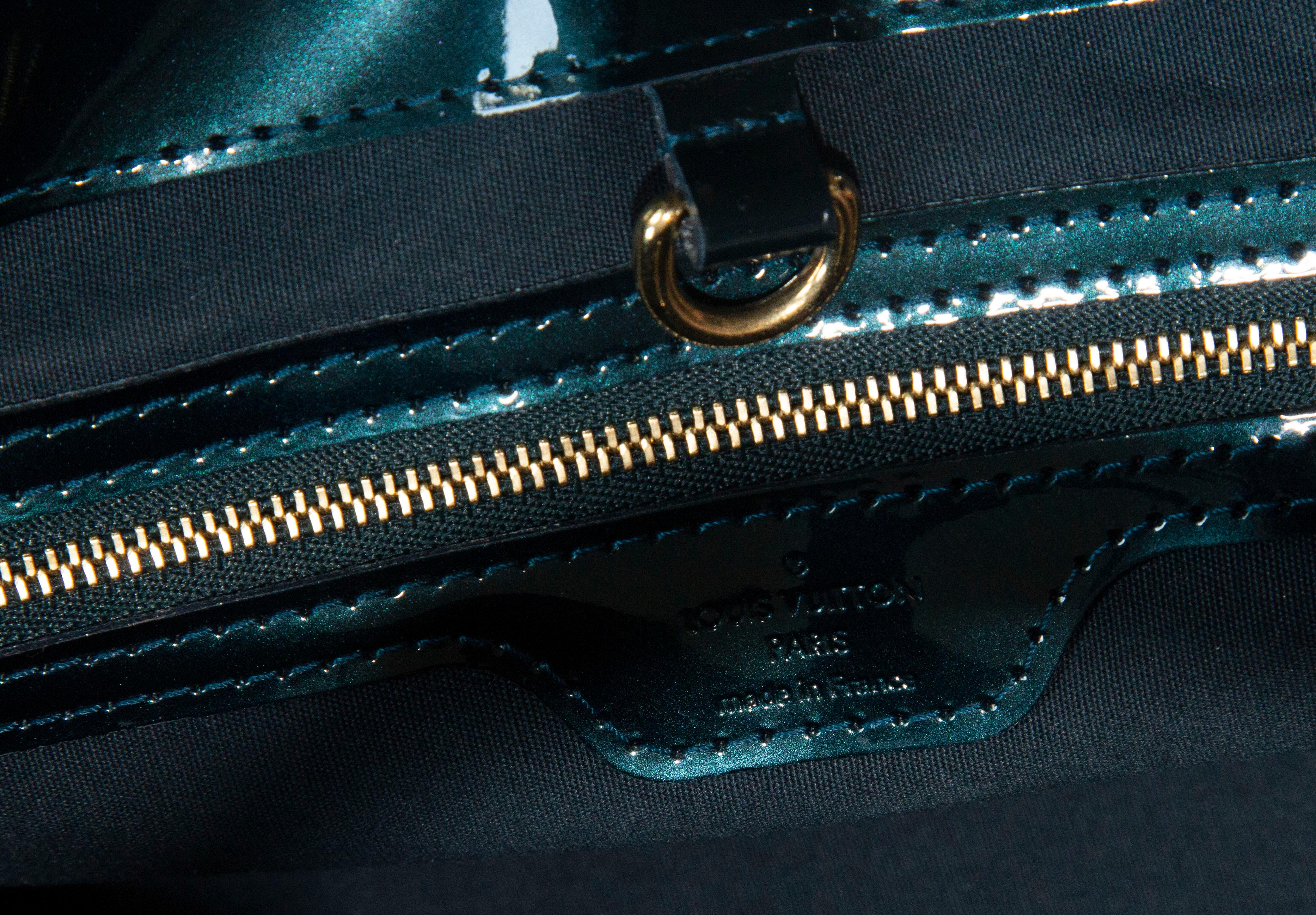 Louis Vuitton Bleu Nuit Monogram Vernis Wilshire PM Tote Bag For Sale 7