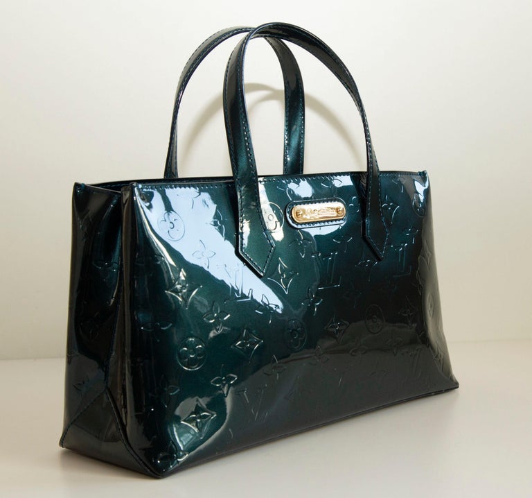 Louis Vuitton Bleu Nuit Monogram Vernis Wilshire PM Tote Bag For Sale at  1stDibs