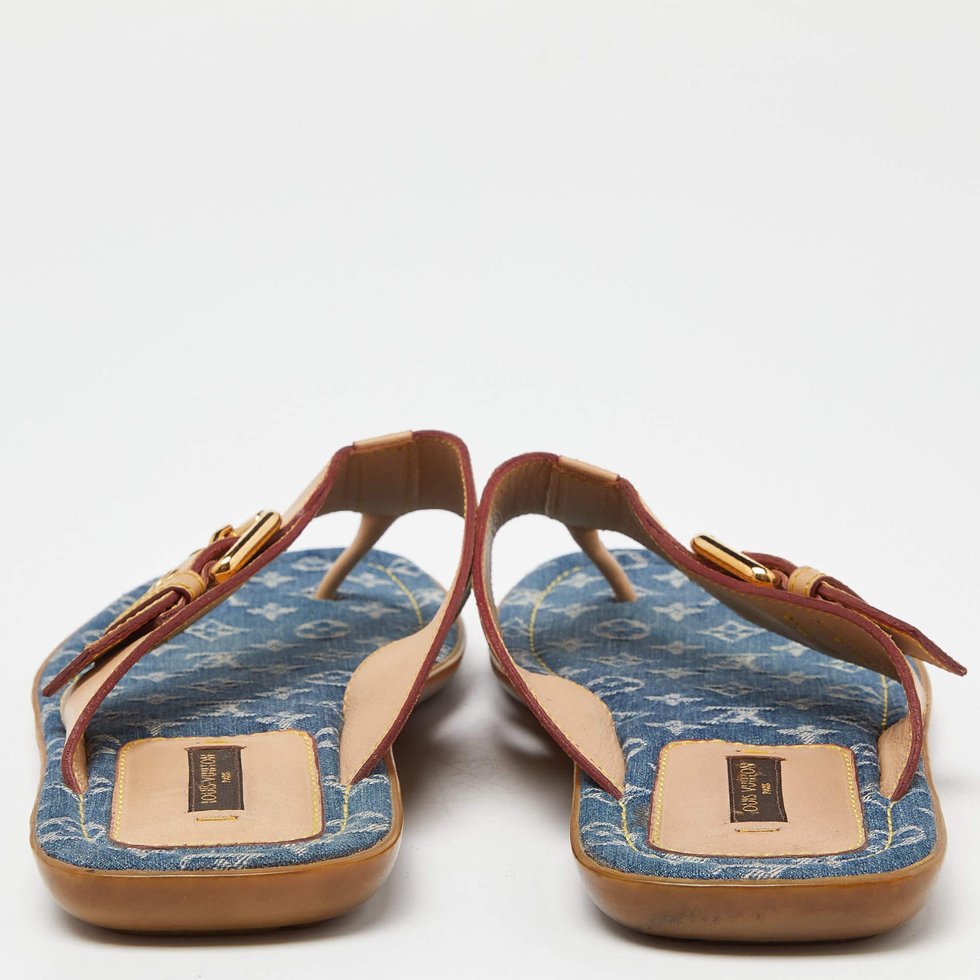 Louis Vuitton Bllue Denim/Beige Monogram Thong Buckle Detail Sandals Size 37.5 For Sale 1
