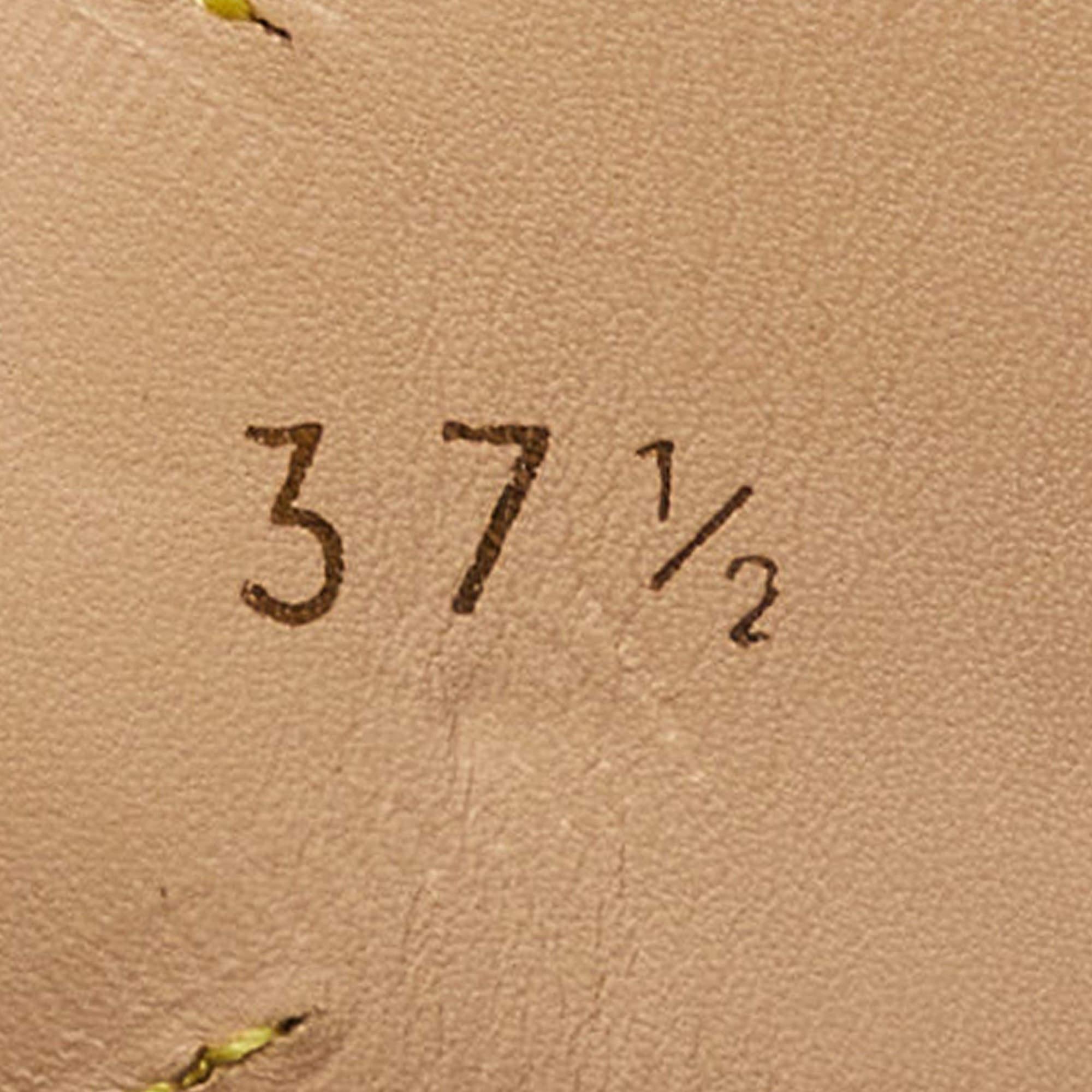 Louis Vuitton Bllue Denim/Beige Monogram Thong Buckle Detail Sandals Size 37.5 For Sale 4