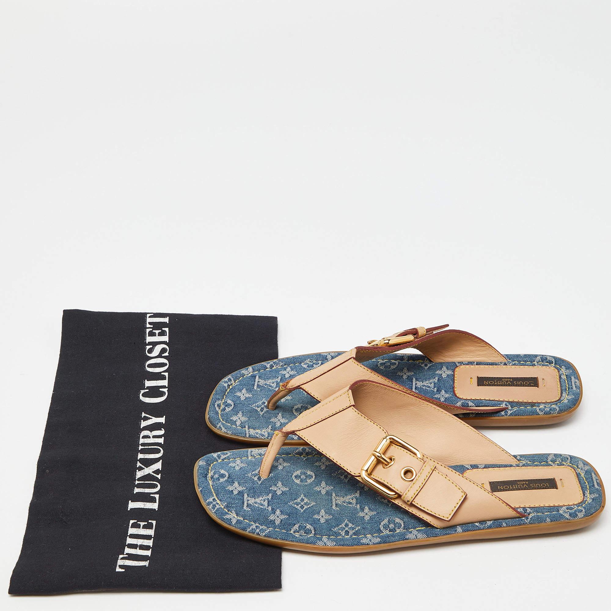 Louis Vuitton Bllue Denim/Beige Monogram Thong Buckle Detail Sandals Size 37.5 For Sale 5