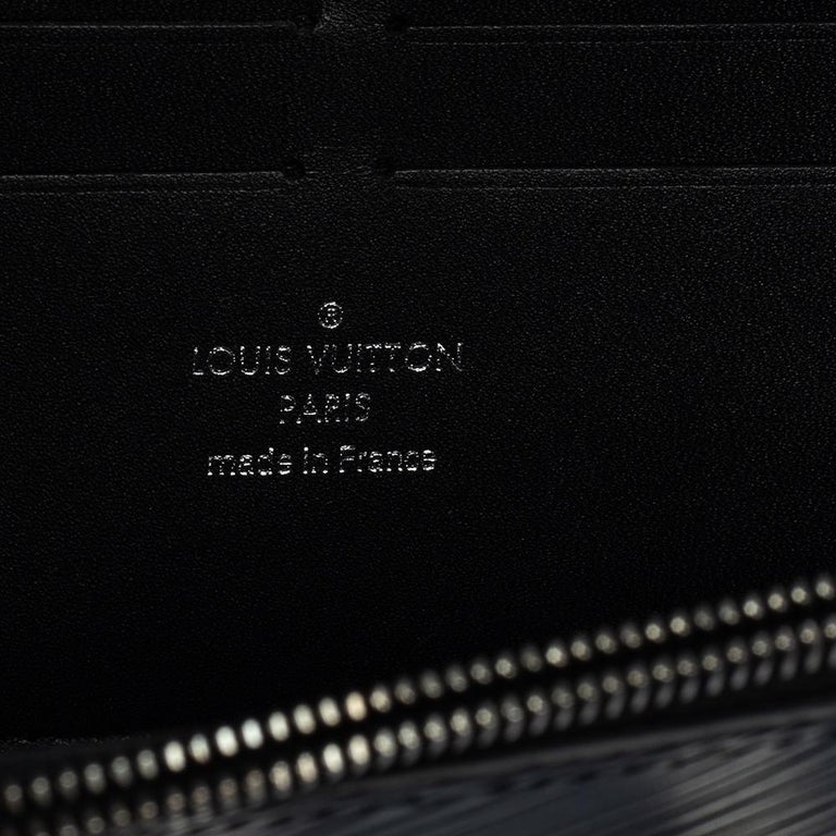 LOUIS VUITTON Twist Color Block Monogram Leather Chain Clutch Black