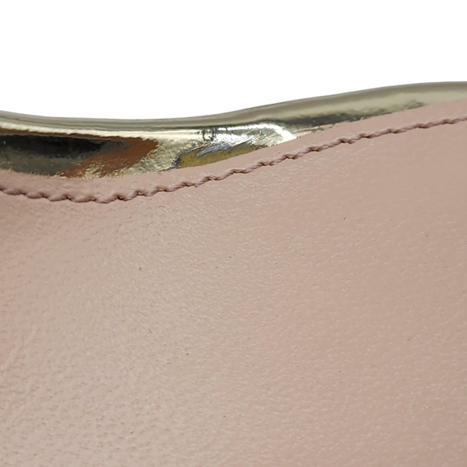 Sandalias Louis Vuitton Blossom Piel en Dorado (36) en venta 3